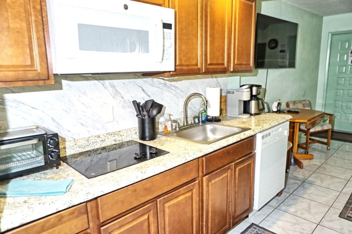 Image 8 of 34 For 20921 Haulover Cove F5