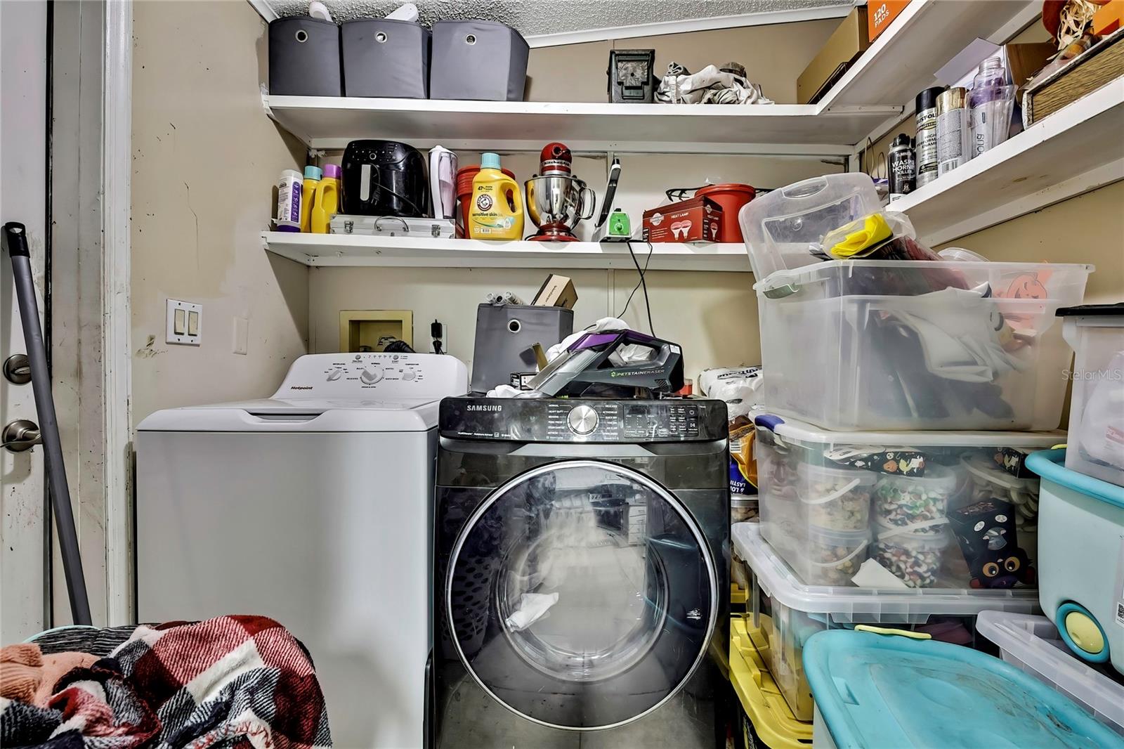 Image 14 of 37 For 28470 Soaring Hawk Lane