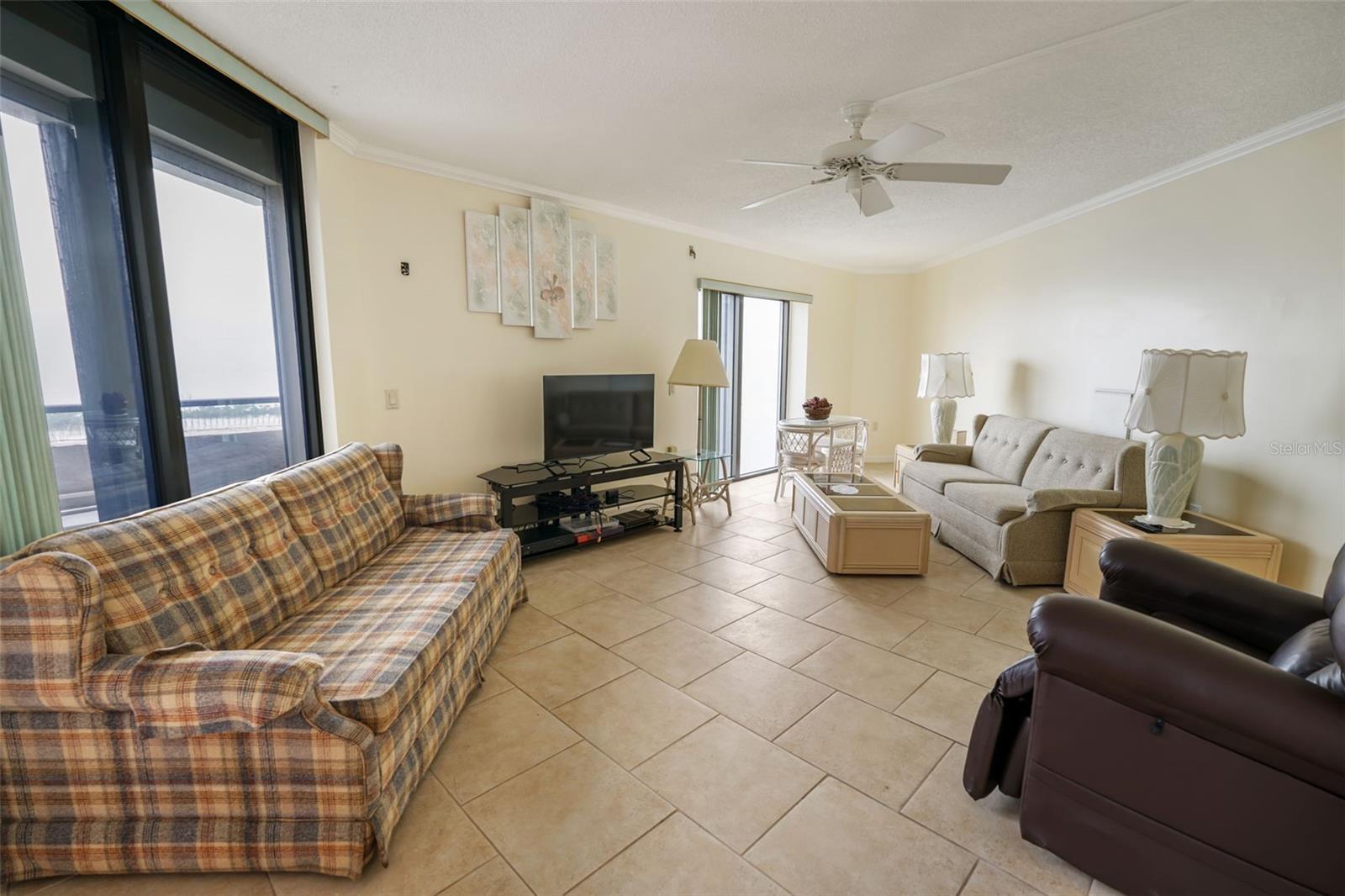 Image 15 of 61 For 6035 Sea Ranch Drive 800