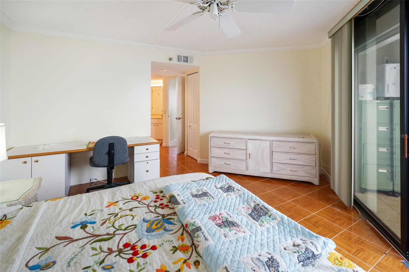 Image 22 of 61 For 6035 Sea Ranch Drive 800