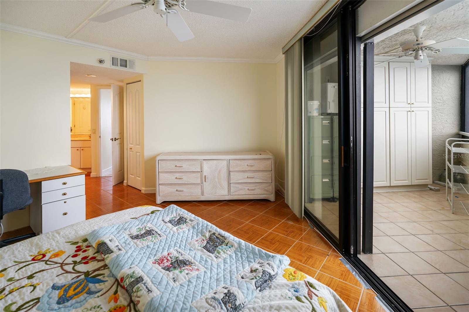 Image 27 of 61 For 6035 Sea Ranch Drive 800