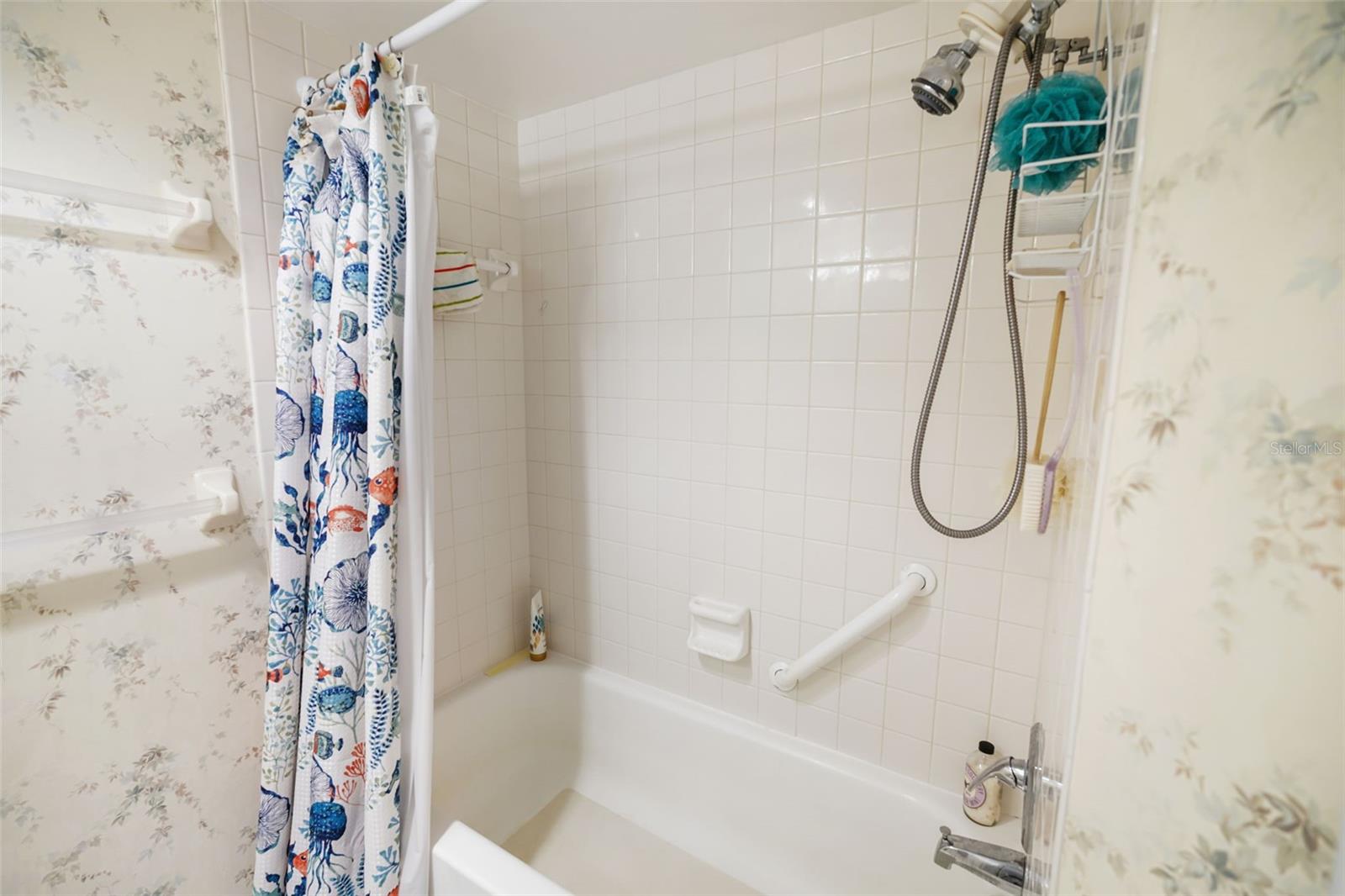 Image 31 of 61 For 6035 Sea Ranch Drive 800