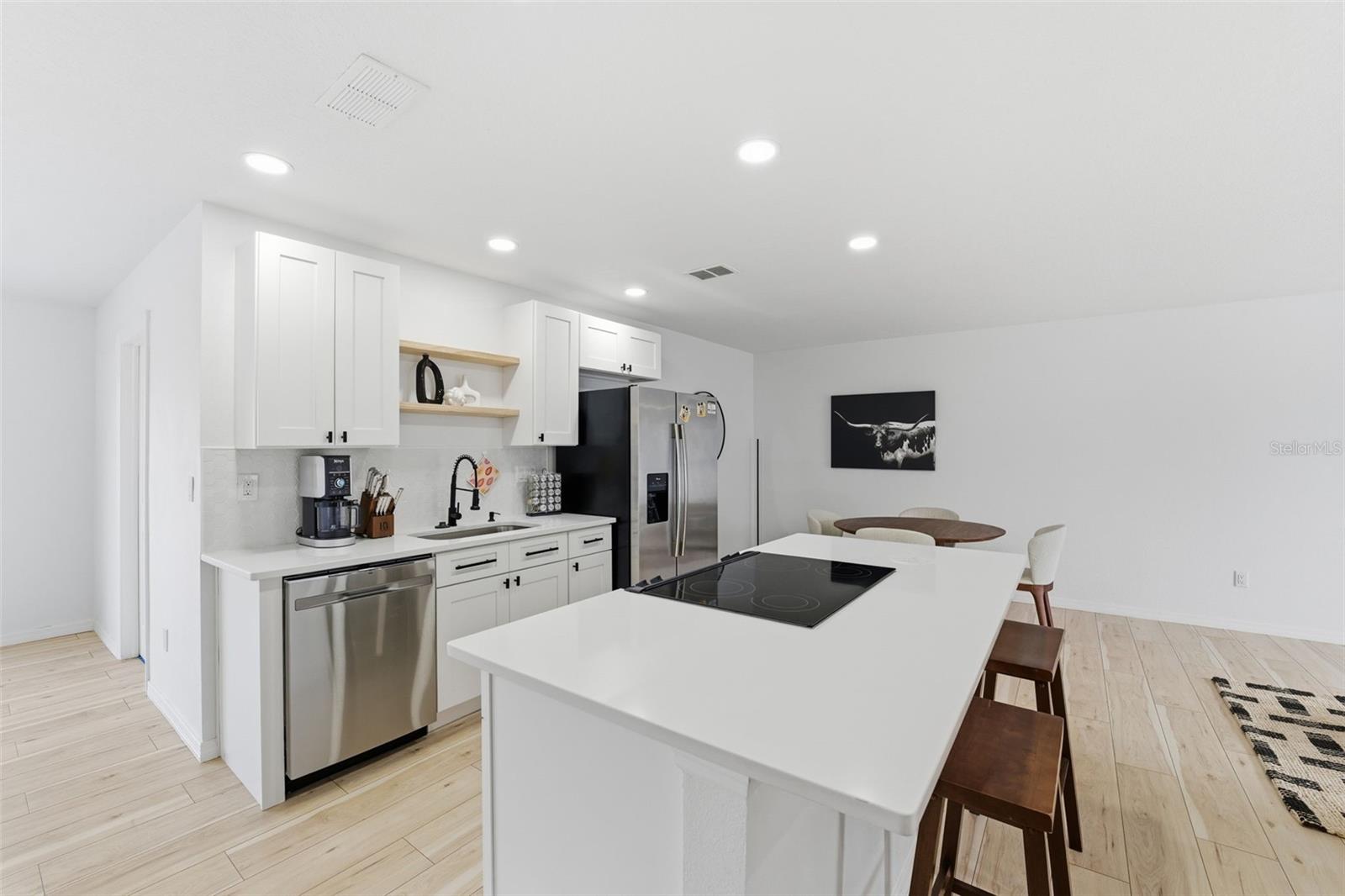 Image 10 of 22 For 8025 San Fernando Drive