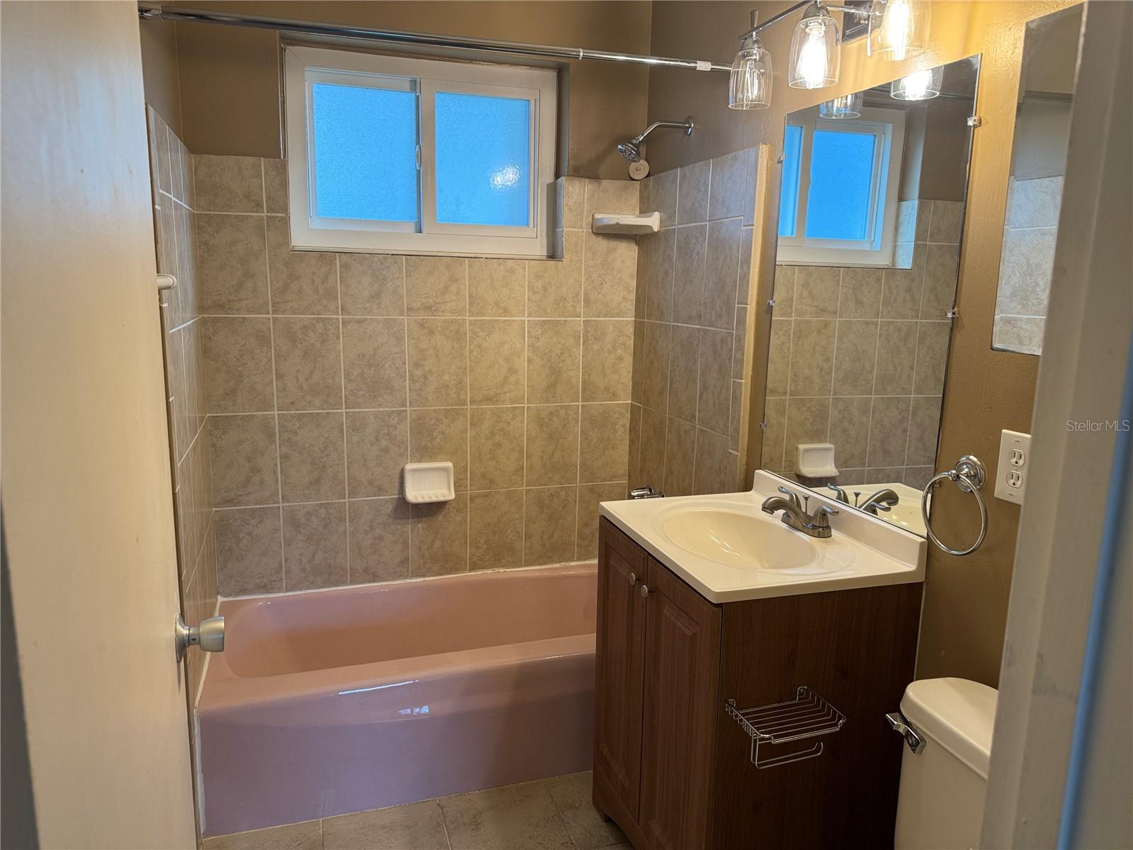 Listing photo id 14 for 6315 Treehaven Drive