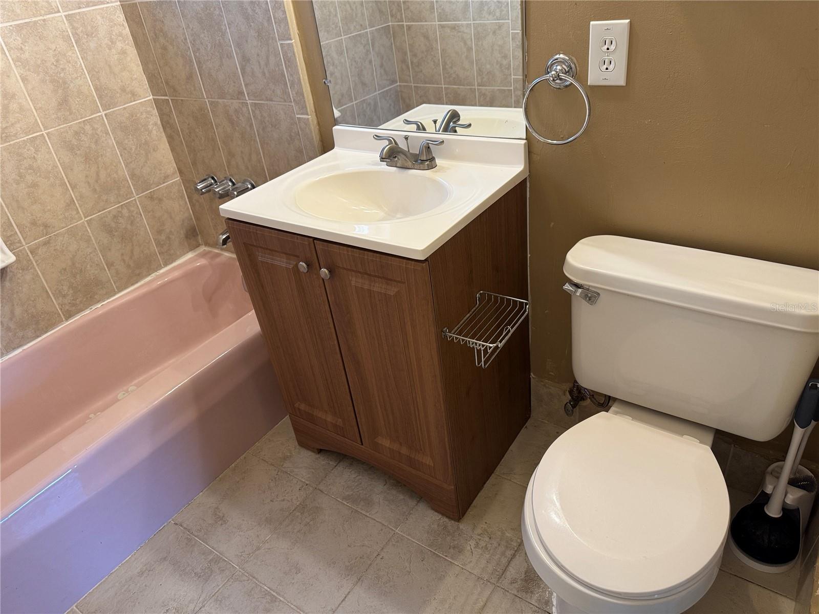 Listing photo id 15 for 6315 Treehaven Drive