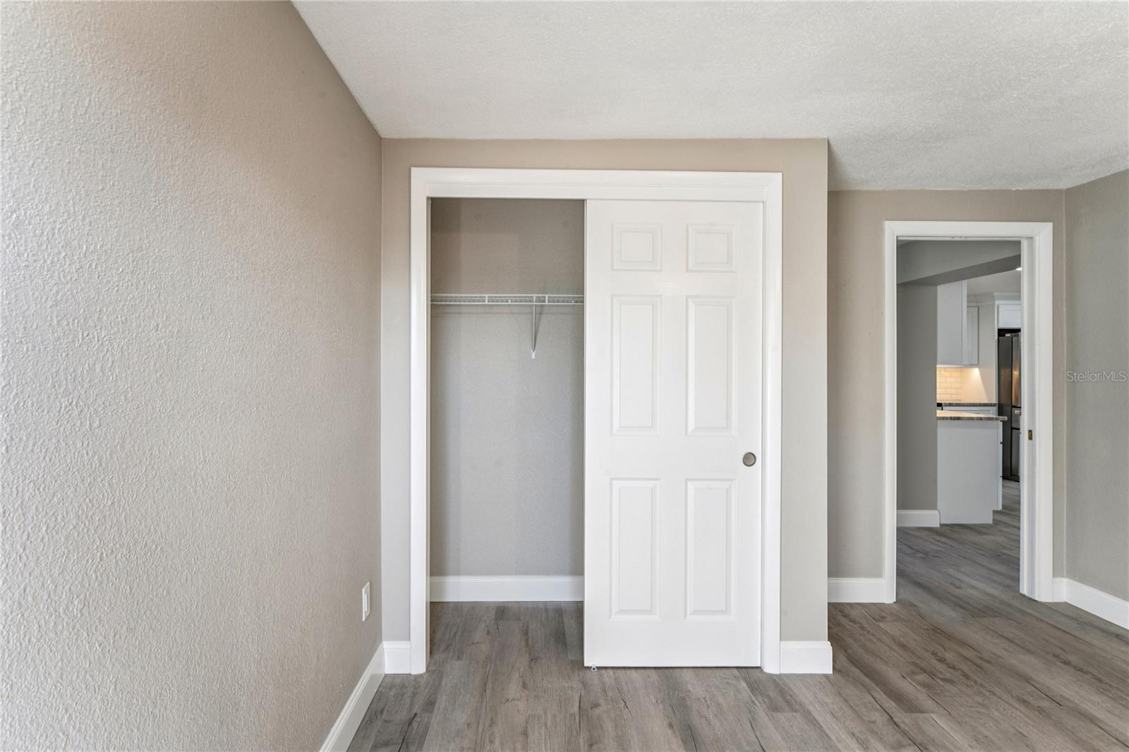 Listing photo id 22 for 3701 Devonshire Drive