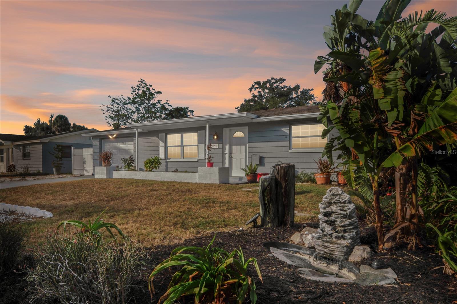 Listing photo id 1 for 3701 Devonshire Drive