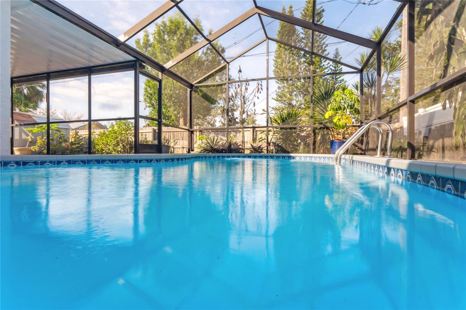 Listing photo id 39 for 3701 Devonshire Drive