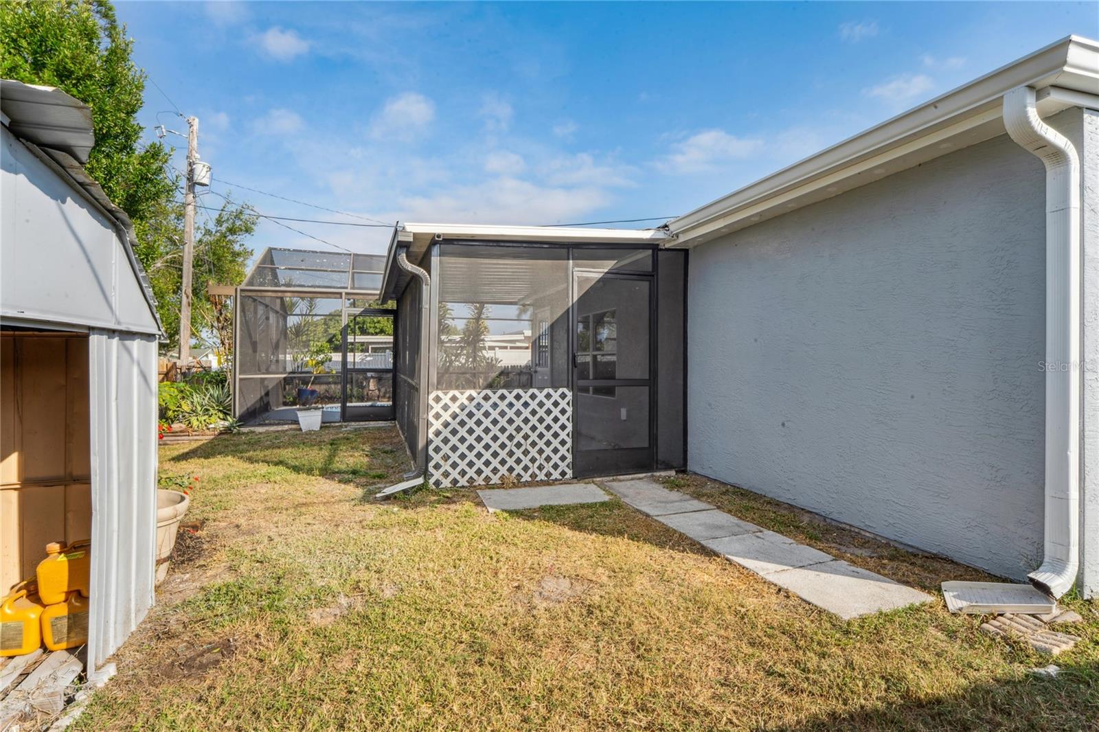 Listing photo id 43 for 3701 Devonshire Drive