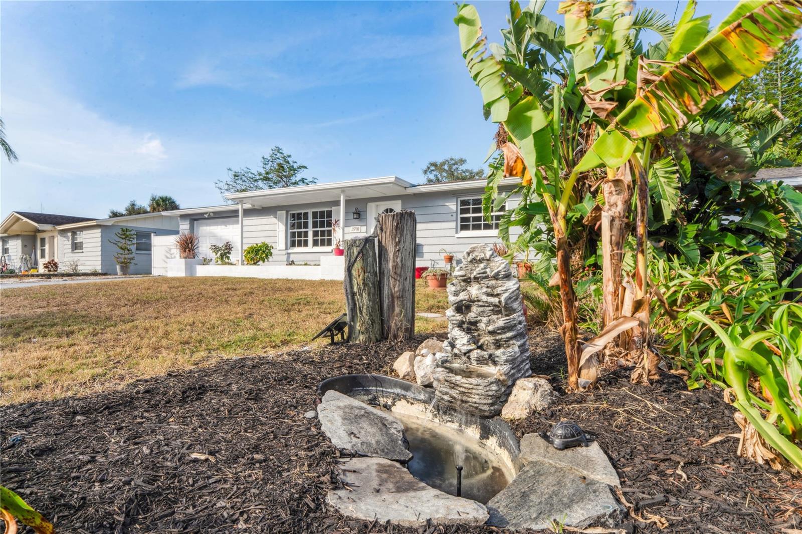 Listing photo id 49 for 3701 Devonshire Drive