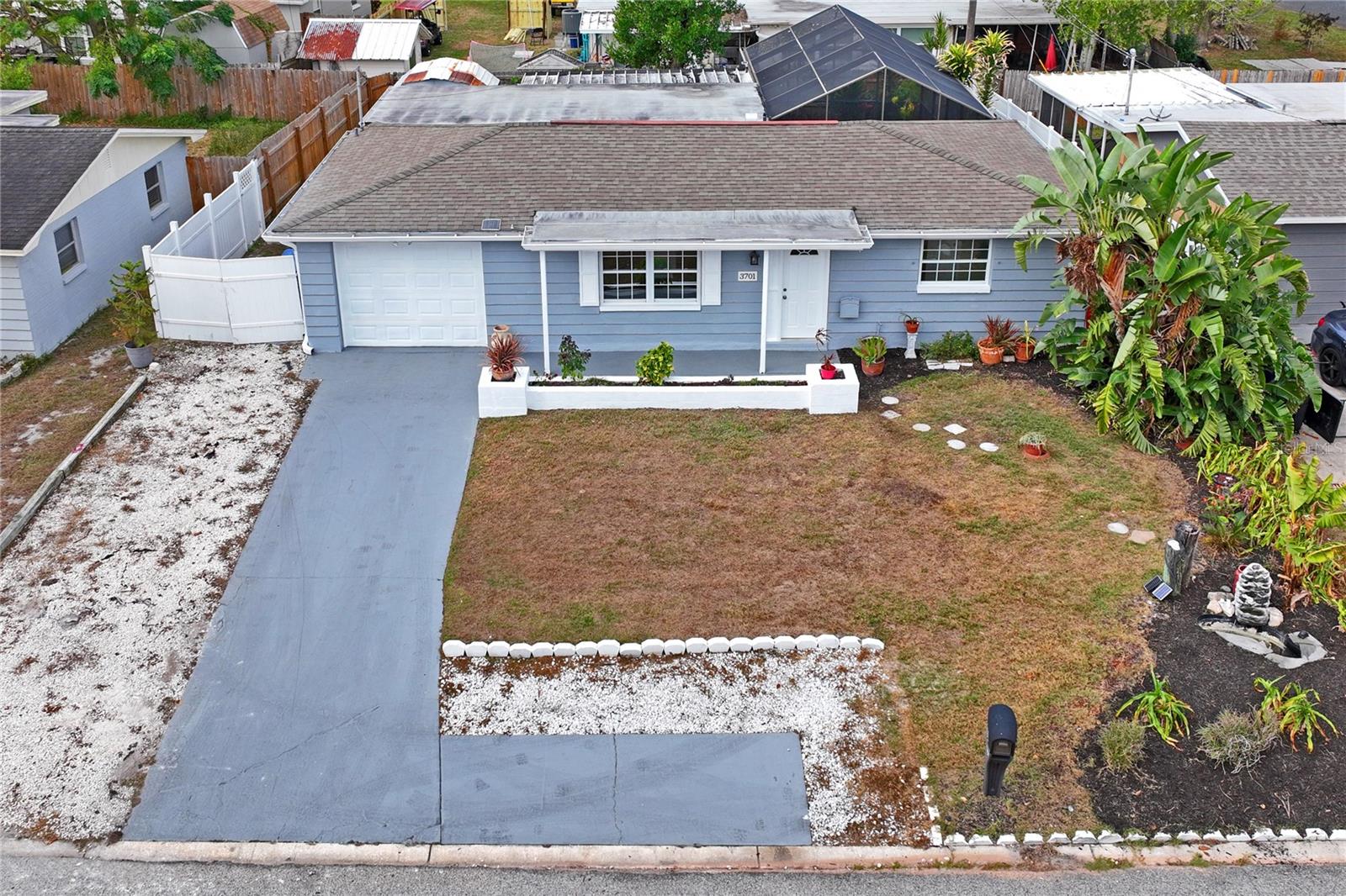 Listing photo id 52 for 3701 Devonshire Drive