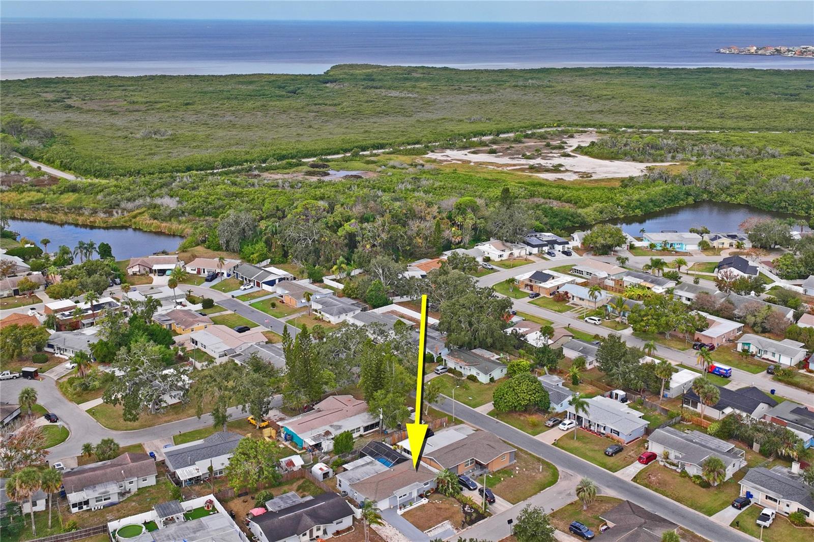 Listing photo id 53 for 3701 Devonshire Drive