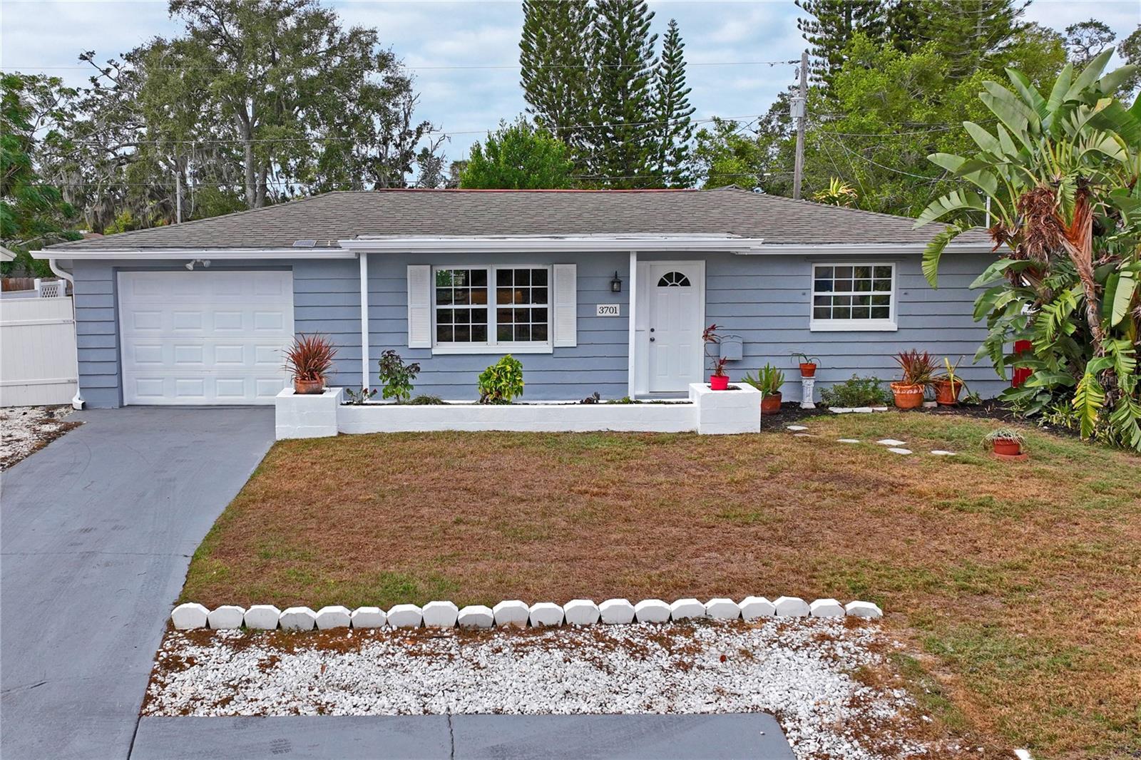 Listing photo id 56 for 3701 Devonshire Drive