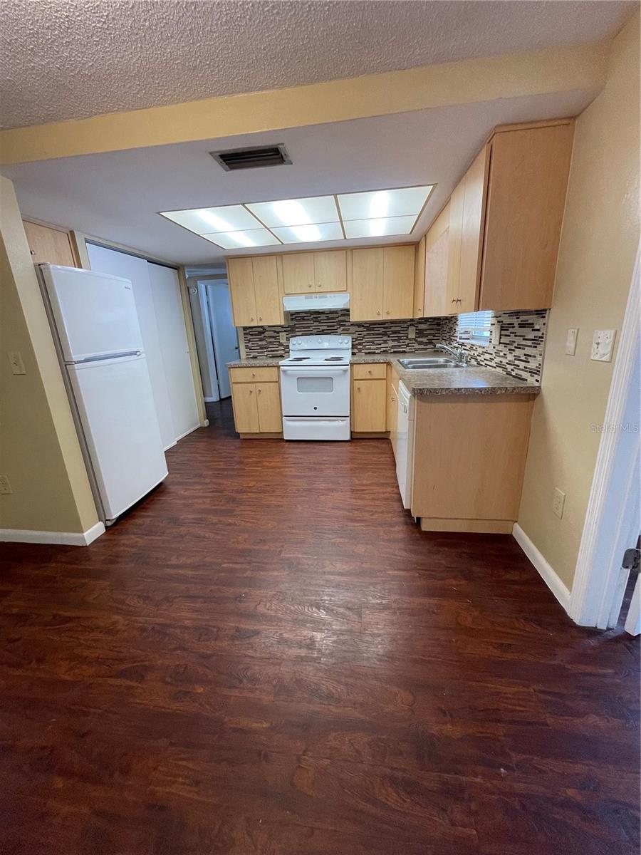 Image 14 of 43 For 7935 Yucca Drive