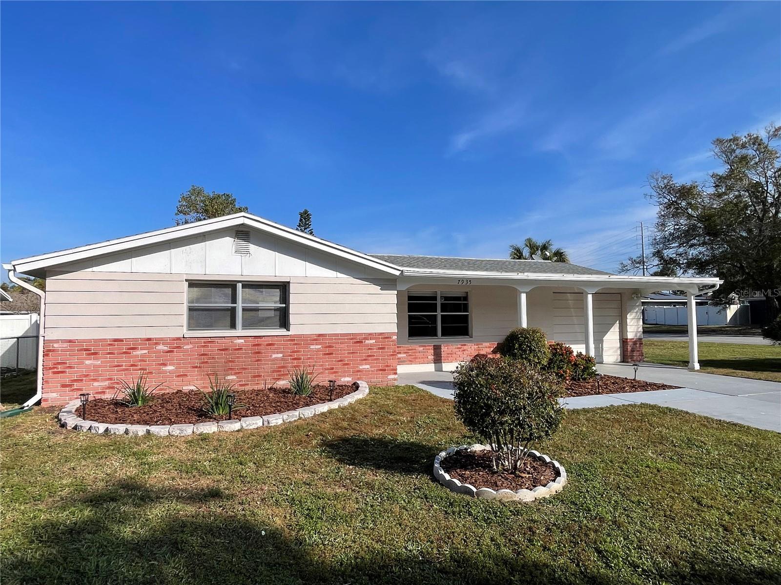 Image 4 of 43 For 7935 Yucca Drive