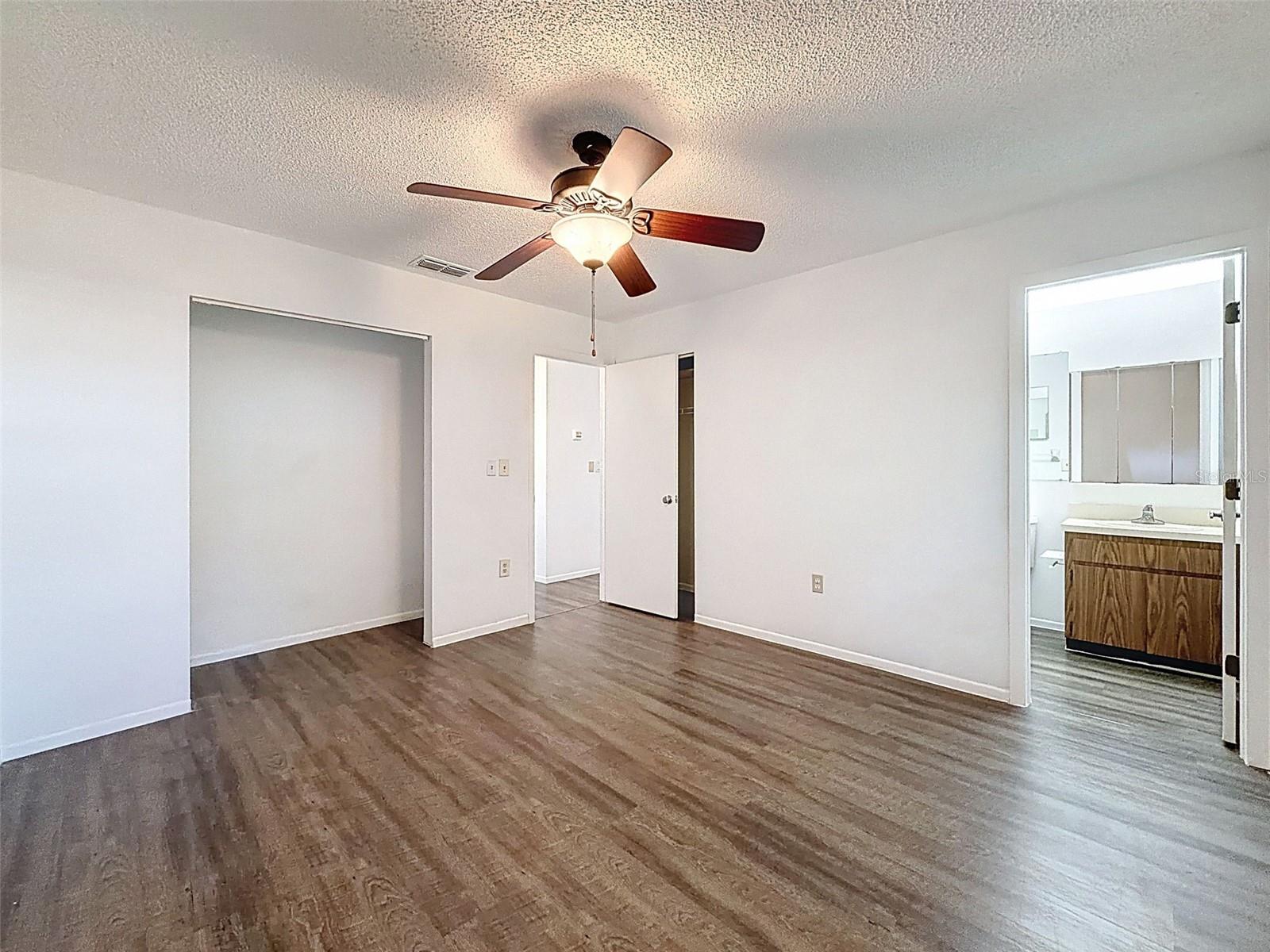 Image 20 of 41 For 10330 White Cedar St