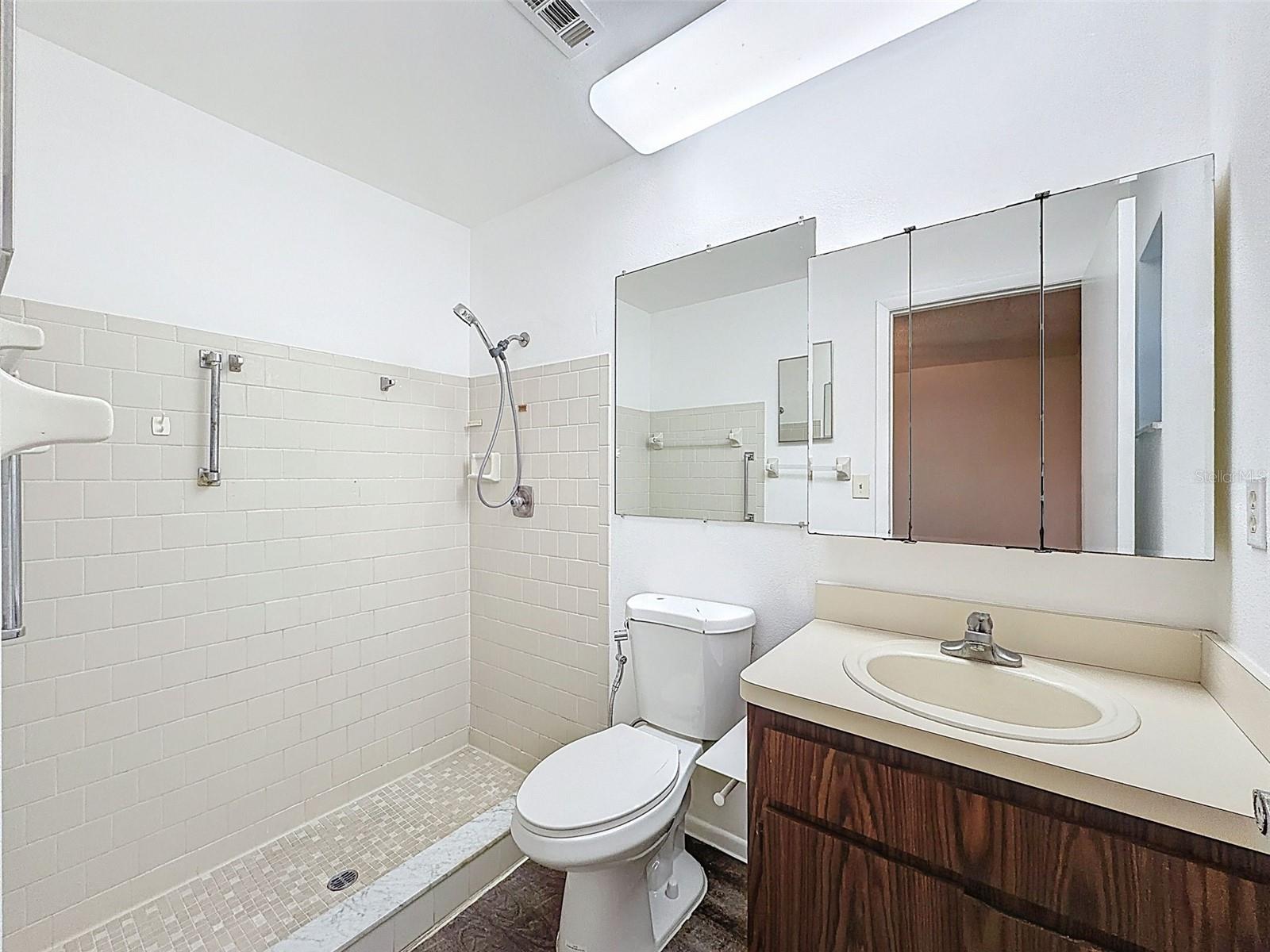 Image 21 of 41 For 10330 White Cedar St