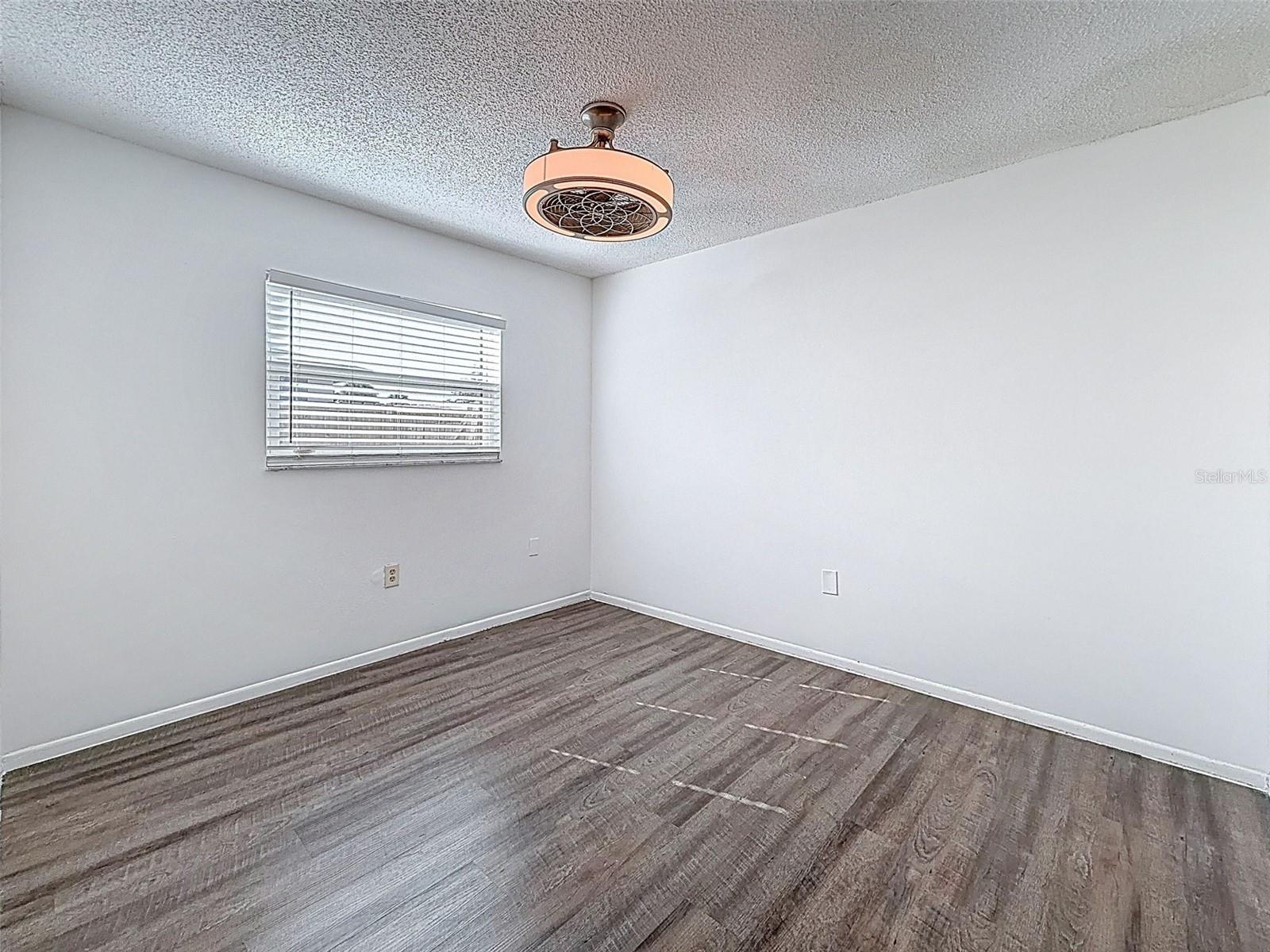 Image 23 of 41 For 10330 White Cedar St