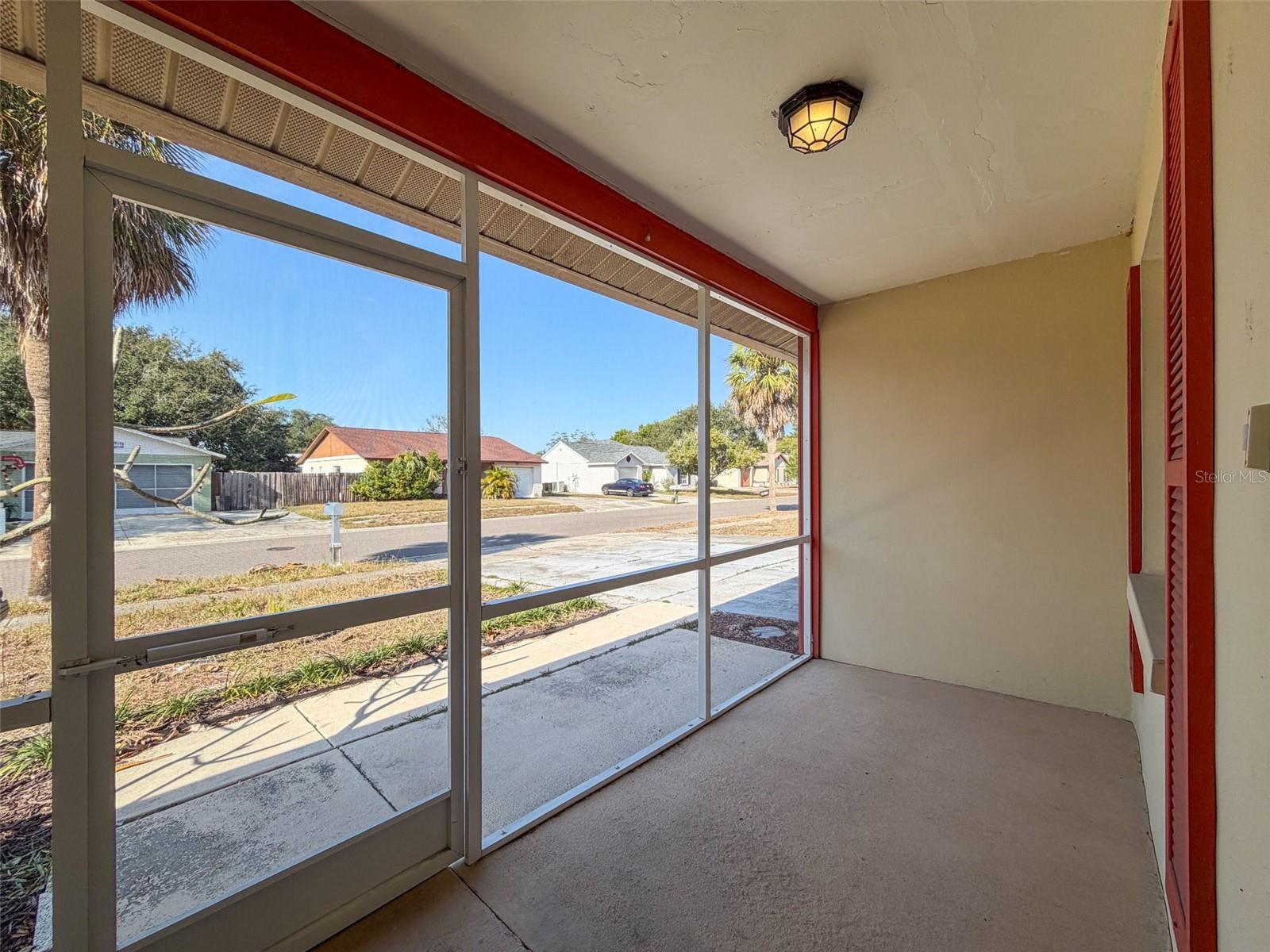 Image 4 of 41 For 10330 White Cedar St