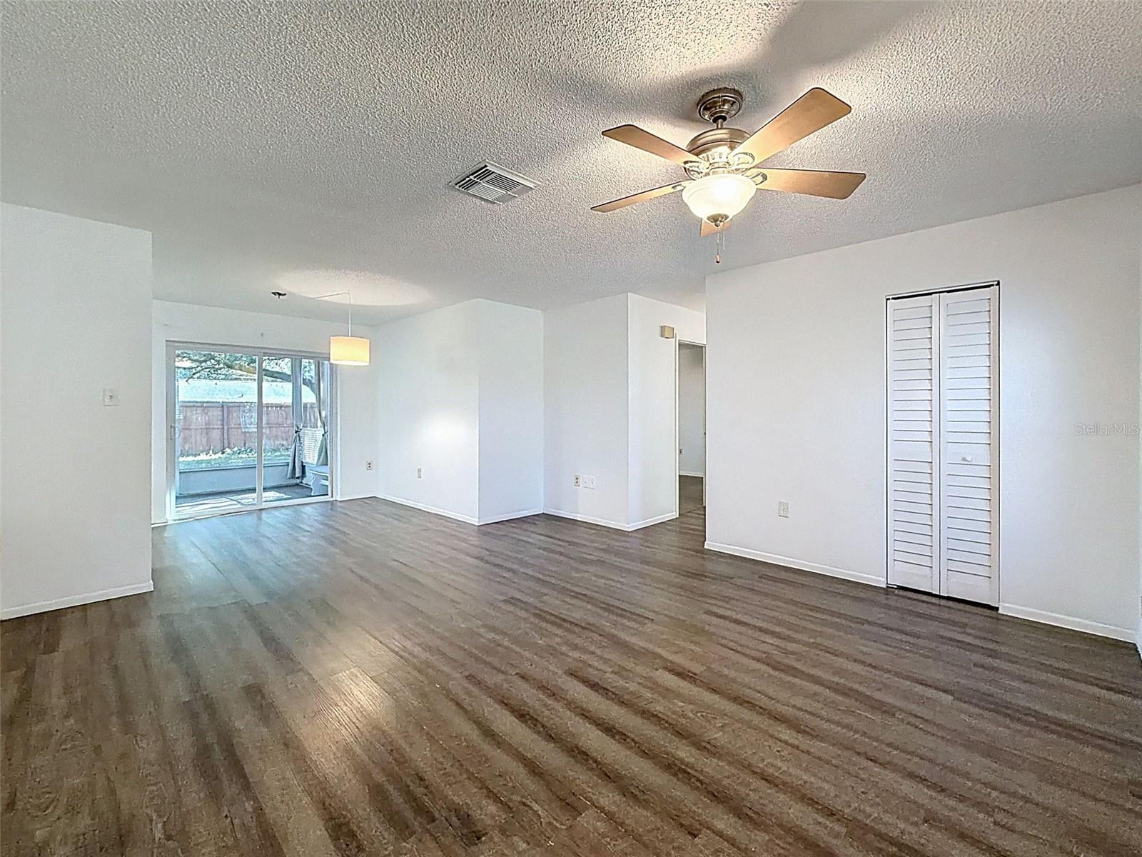 Image 8 of 41 For 10330 White Cedar St