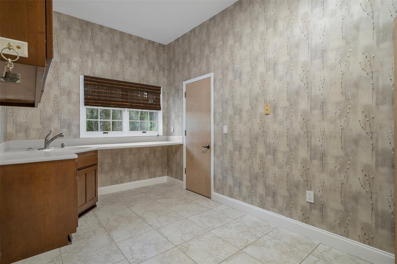 Image 47 of 100 For 7268 Crystal Spring Run