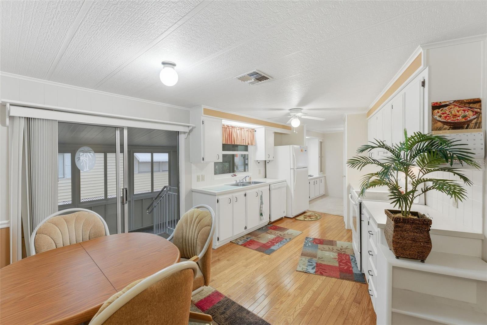 Image 17 of 61 For 7321 Grand Pine Drive