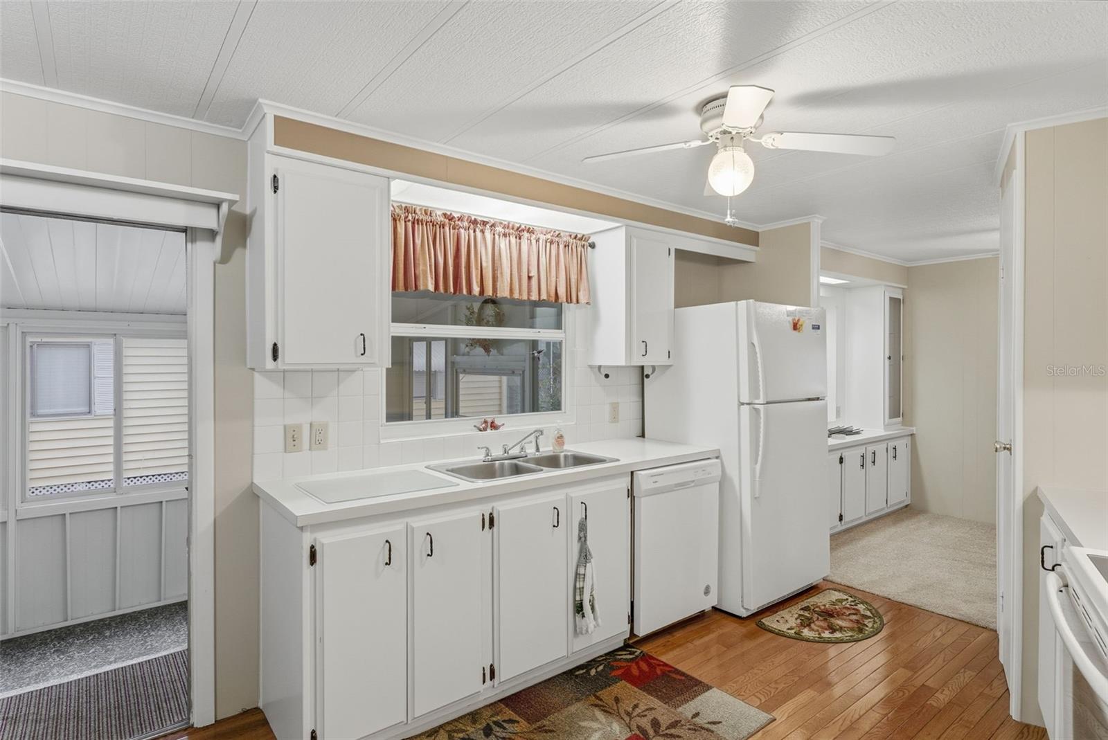 Image 18 of 61 For 7321 Grand Pine Drive