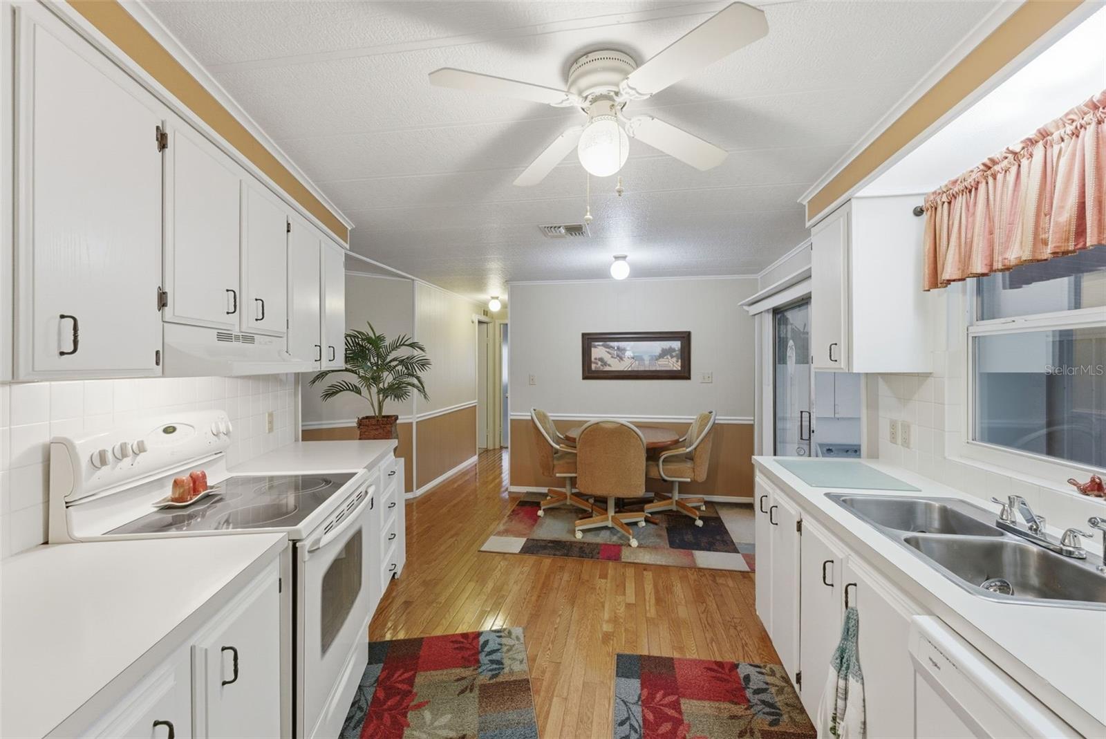 Image 20 of 61 For 7321 Grand Pine Drive