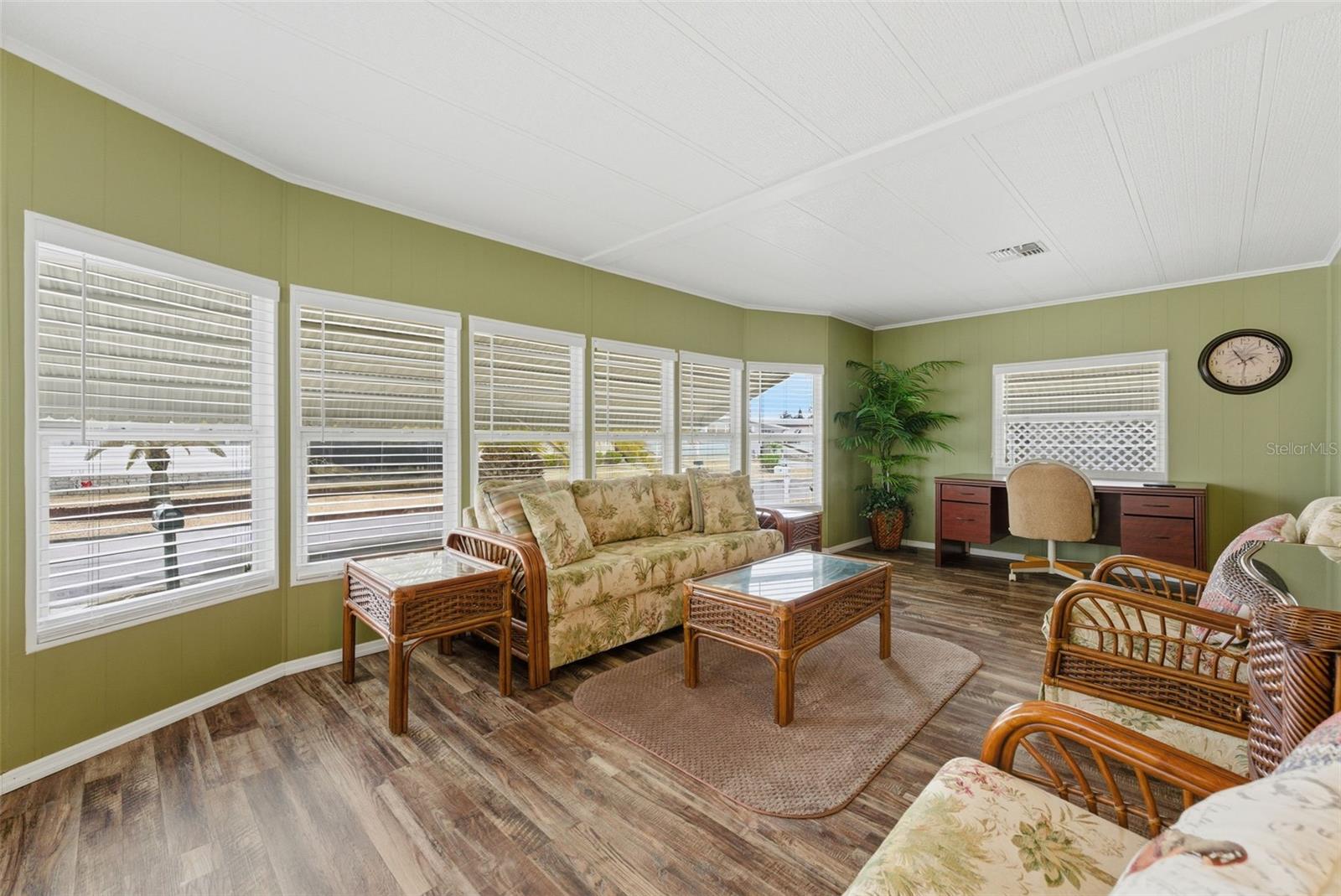 Image 8 of 61 For 7321 Grand Pine Drive