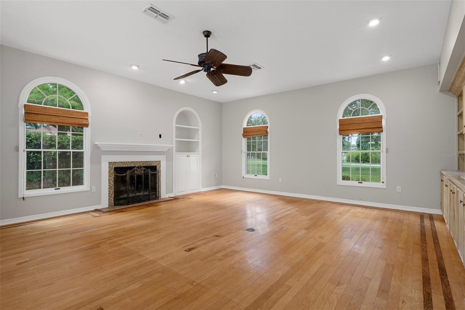 Image 15 of 100 For 7268 & 0 Crystal Spring Run