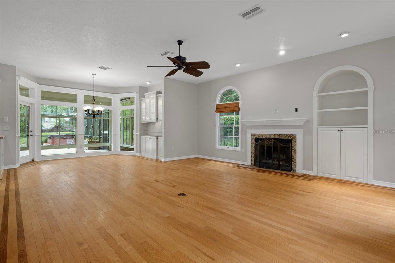 Image 17 of 100 For 7268 & 0 Crystal Spring Run