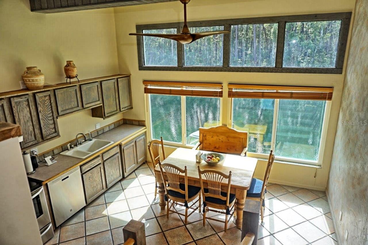 Image 11 of 35 For 1859 Mazo Manor U6