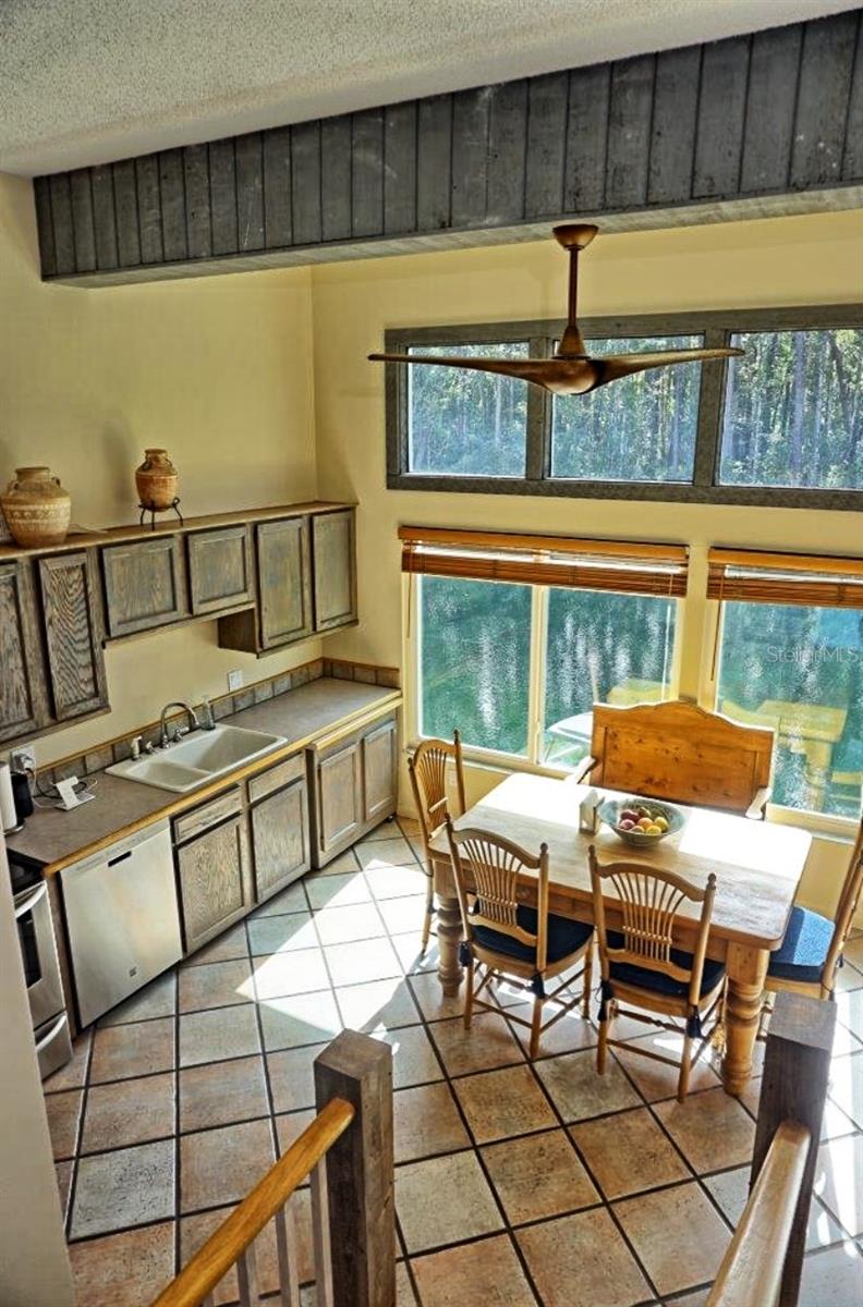 Image 12 of 35 For 1859 Mazo Manor U6