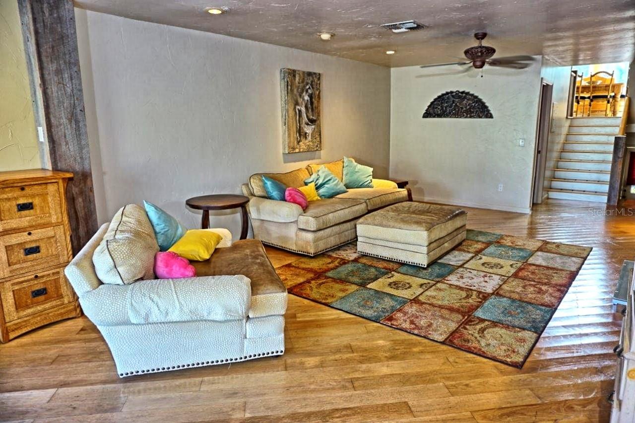 Image 4 of 35 For 1859 Mazo Manor U6