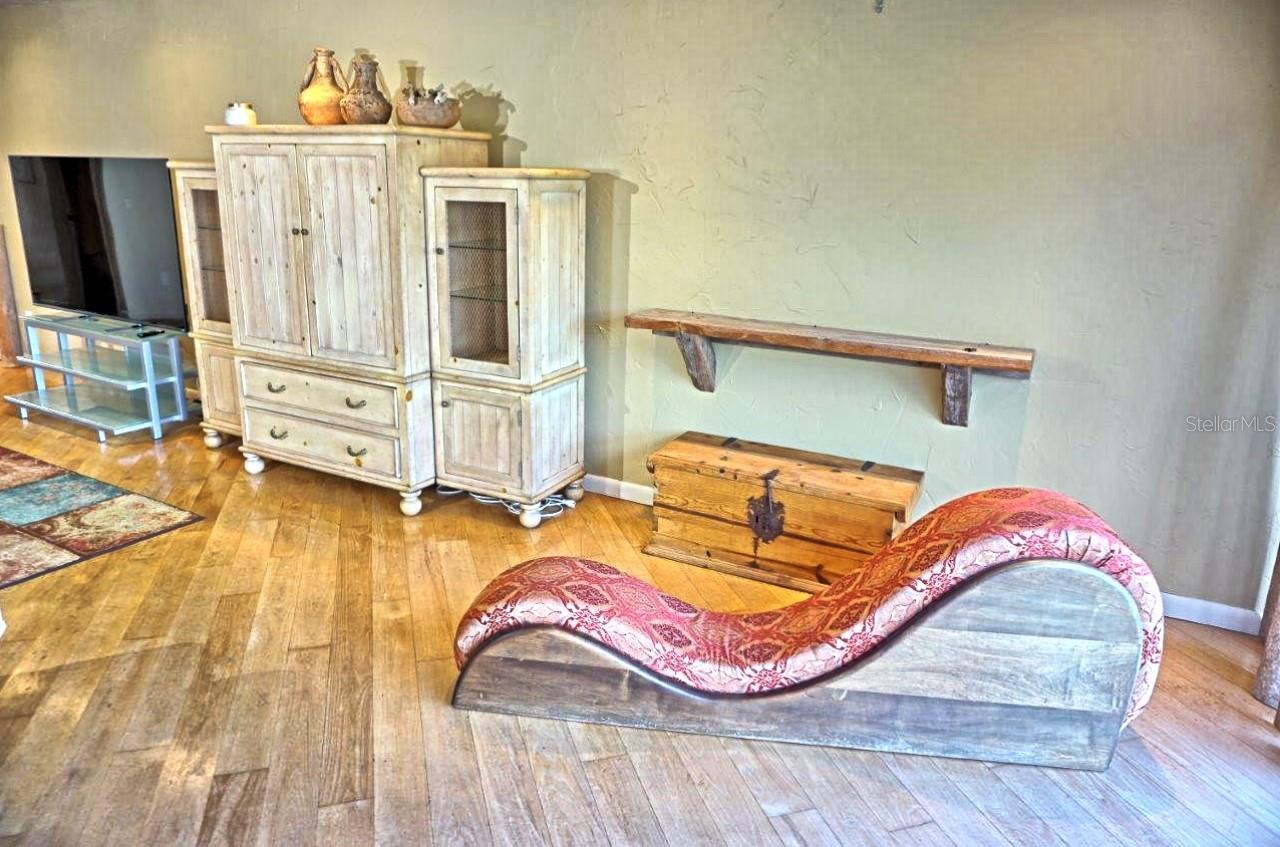 Image 5 of 35 For 1859 Mazo Manor U6