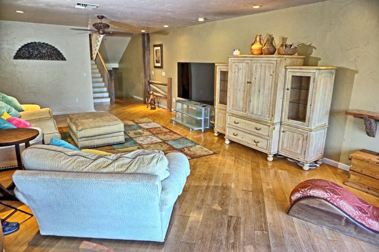 Image 6 of 35 For 1859 Mazo Manor U6