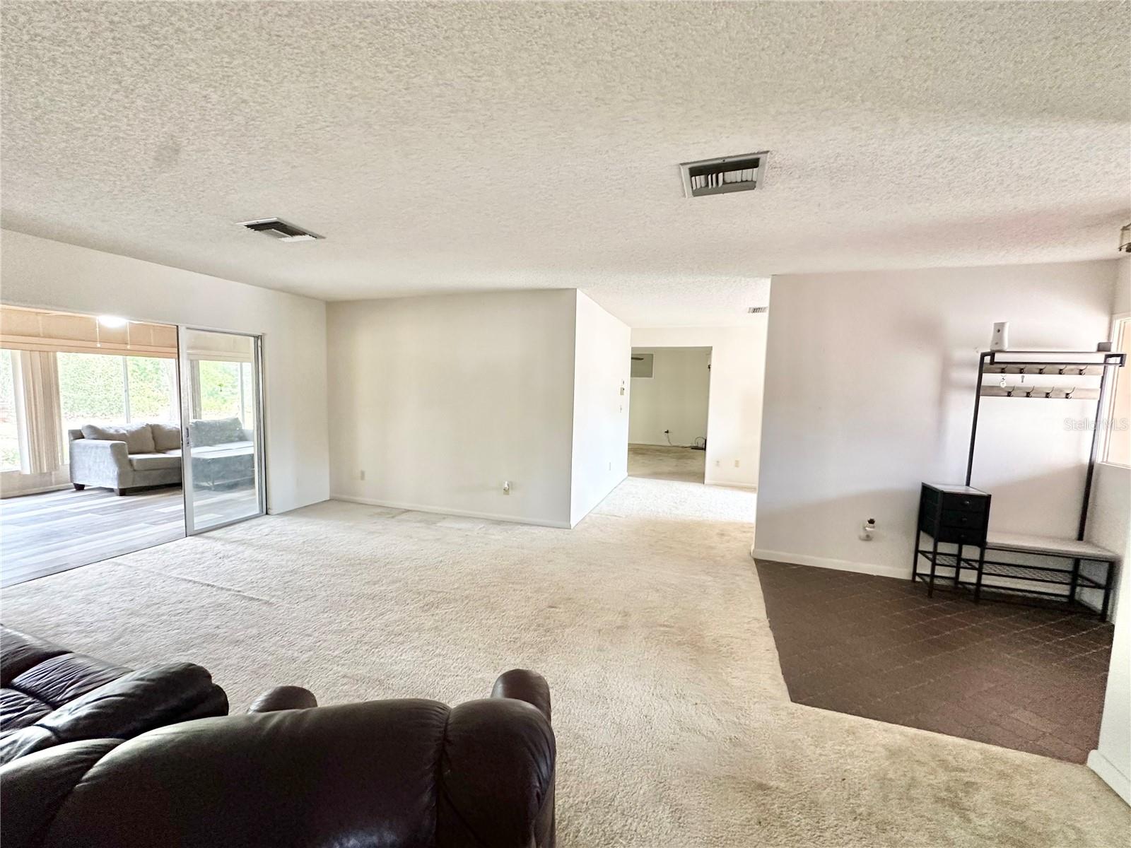 Image 10 of 50 For 7414 Acorn Circle