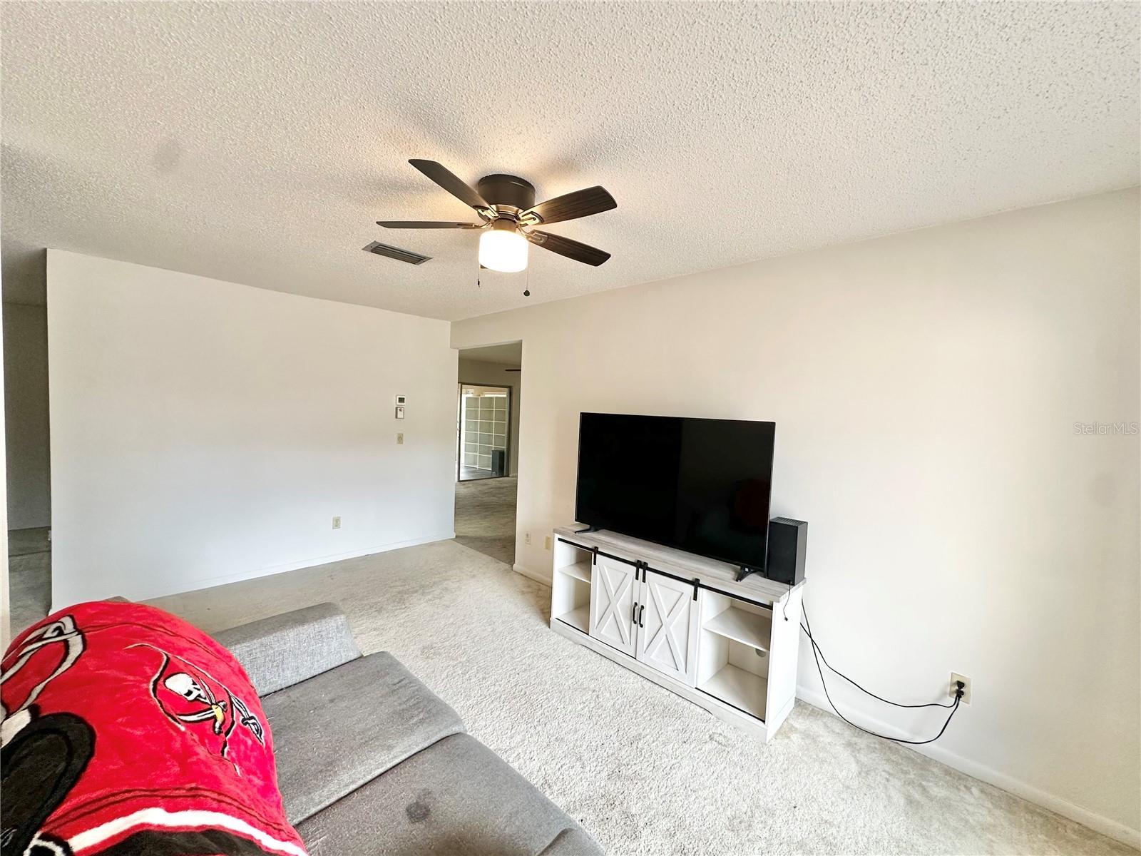 Image 12 of 50 For 7414 Acorn Circle