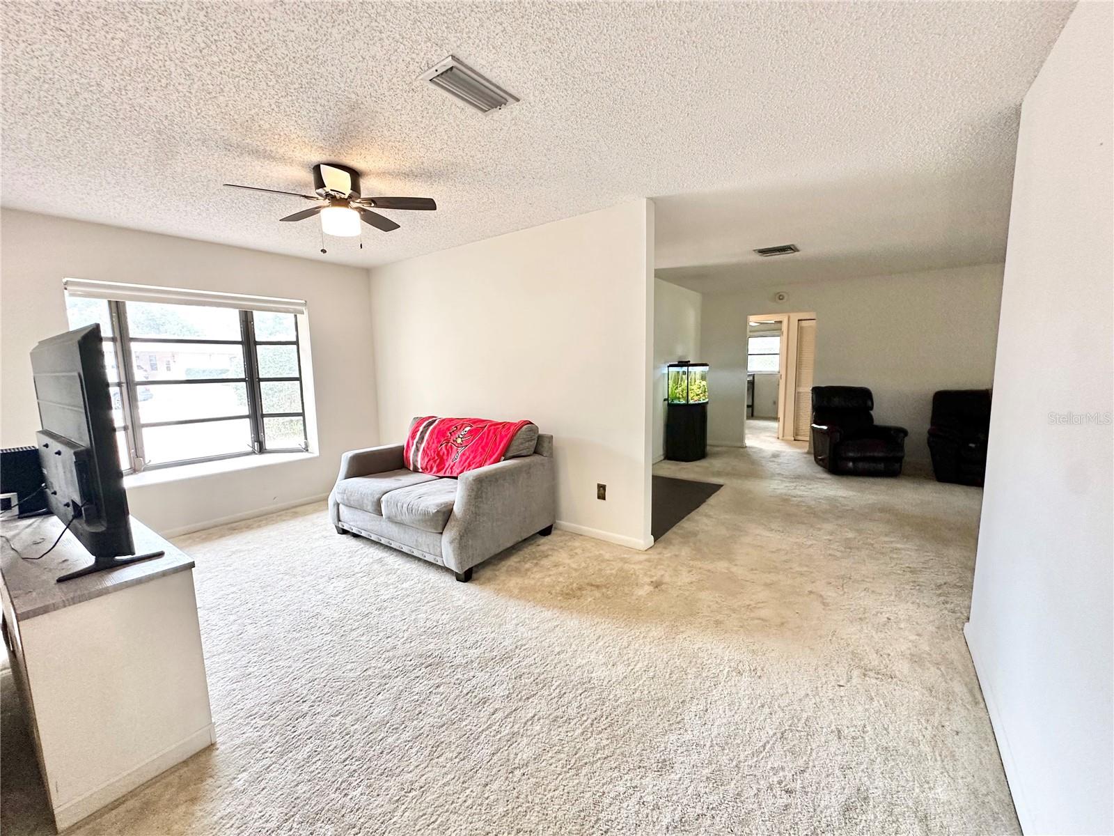 Image 13 of 50 For 7414 Acorn Circle