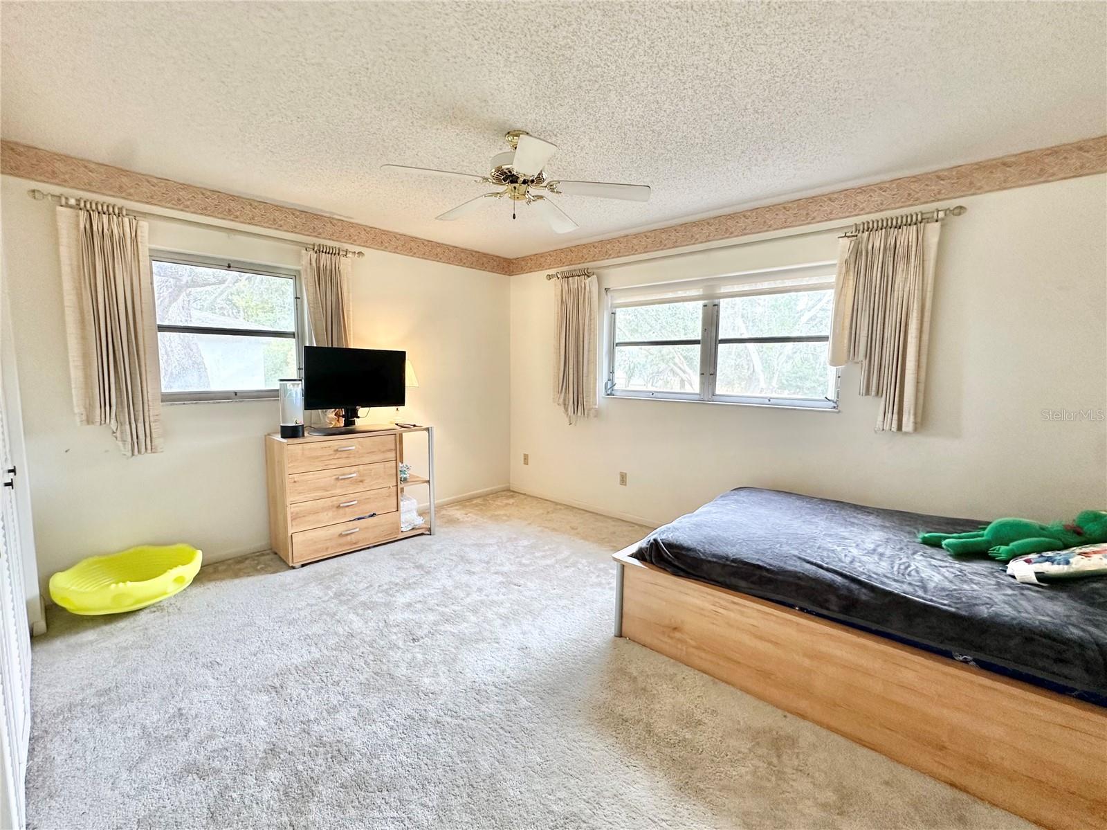 Image 22 of 50 For 7414 Acorn Circle