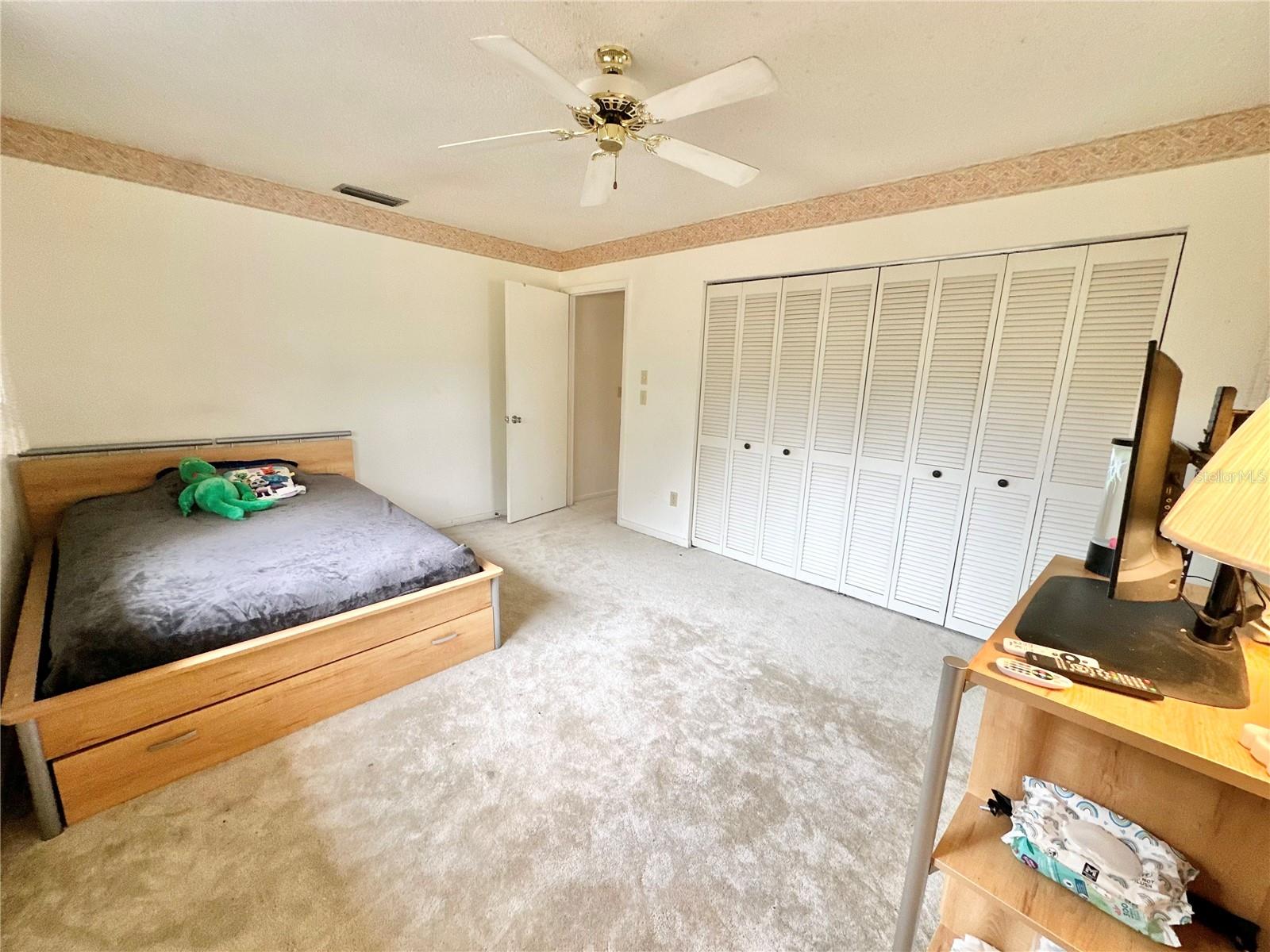 Image 23 of 50 For 7414 Acorn Circle