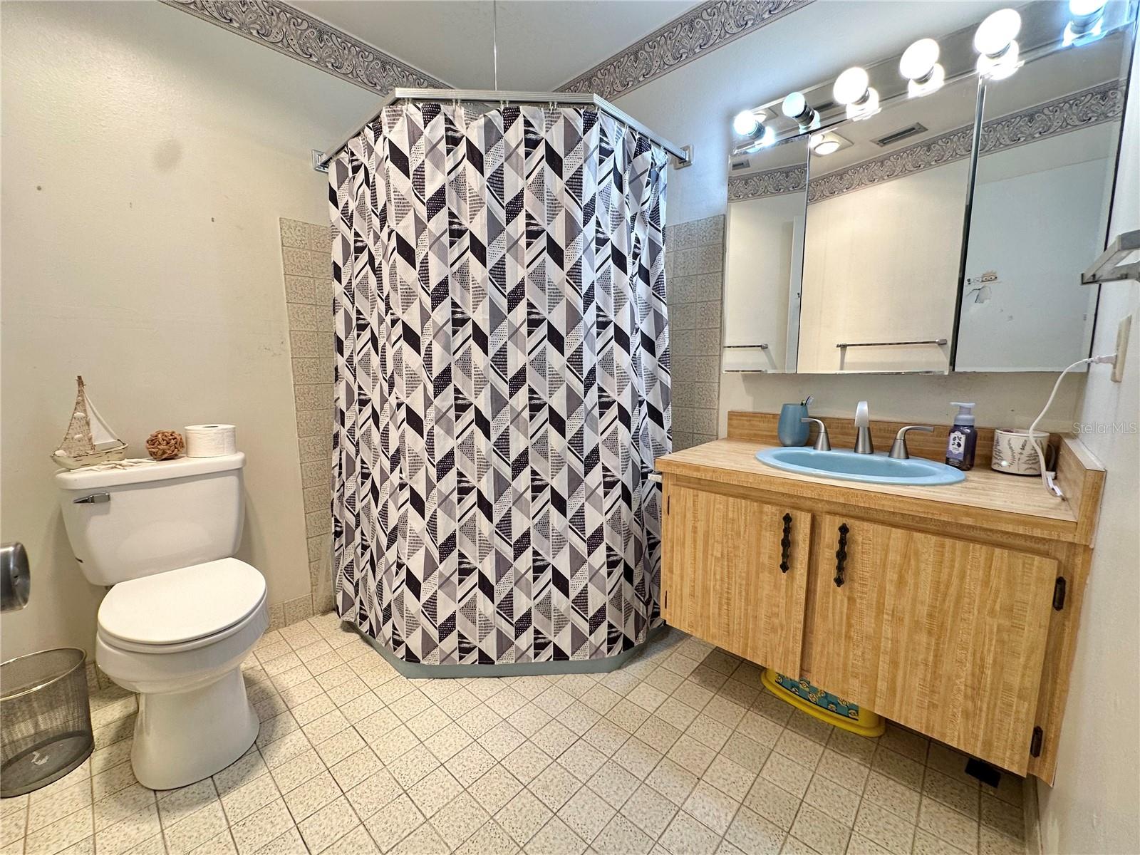 Image 24 of 50 For 7414 Acorn Circle