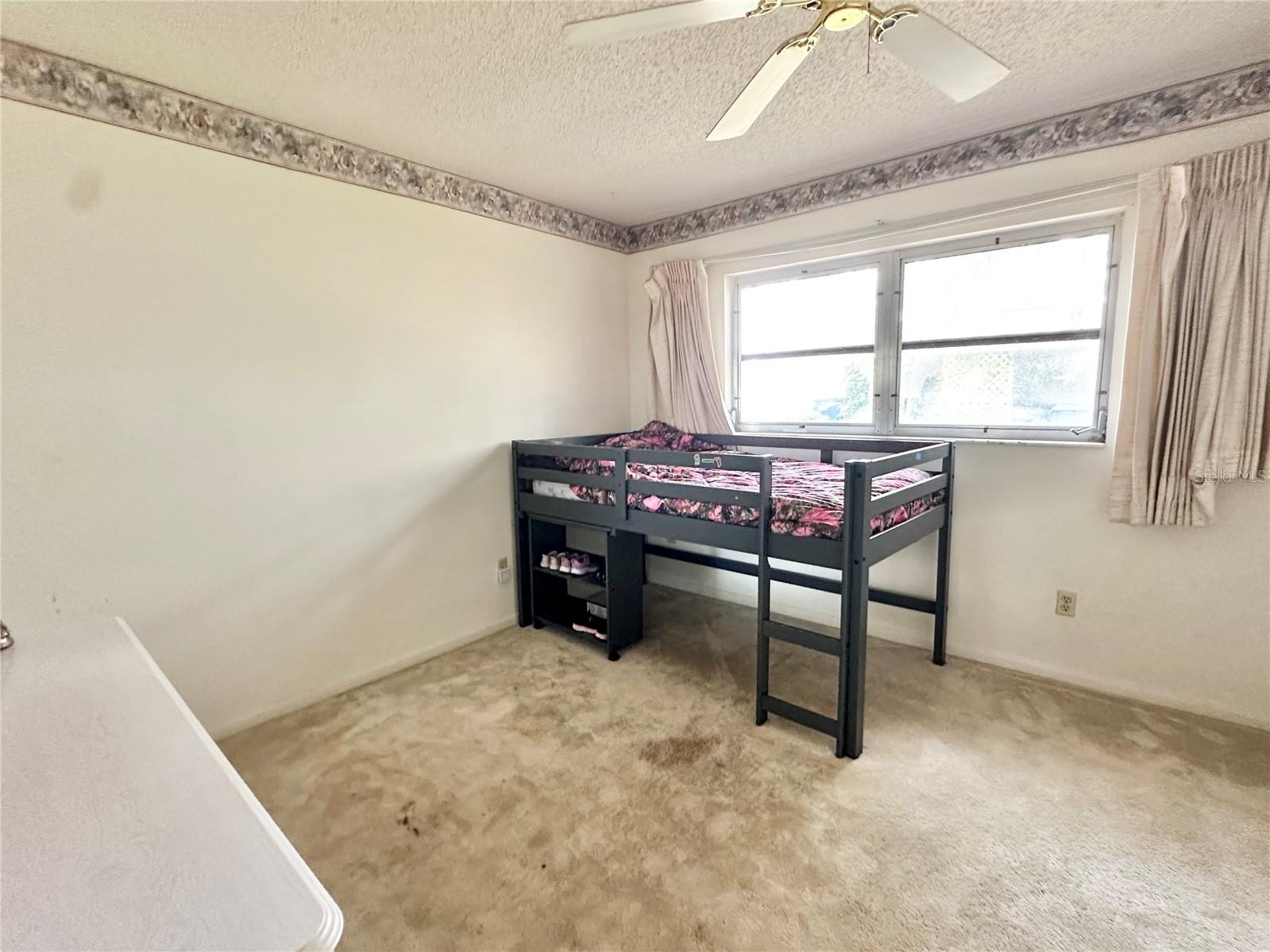 Image 25 of 50 For 7414 Acorn Circle