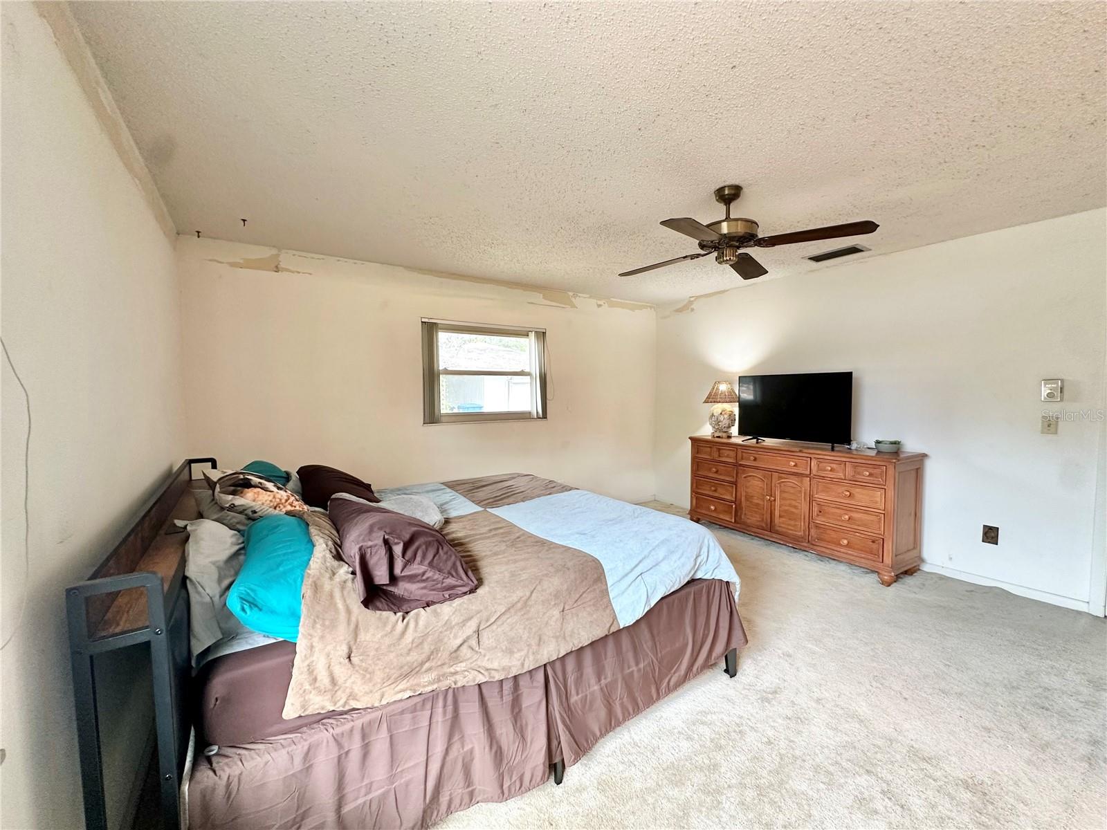 Image 29 of 50 For 7414 Acorn Circle