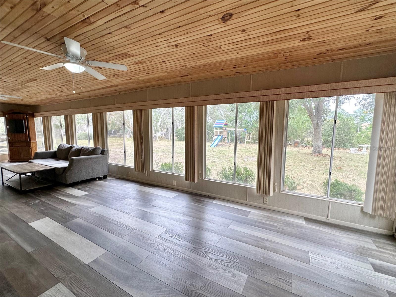 Image 35 of 50 For 7414 Acorn Circle