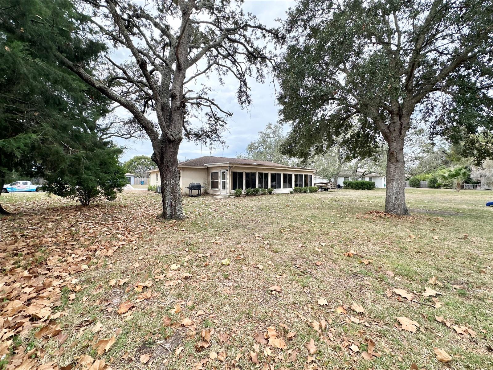 Image 39 of 50 For 7414 Acorn Circle