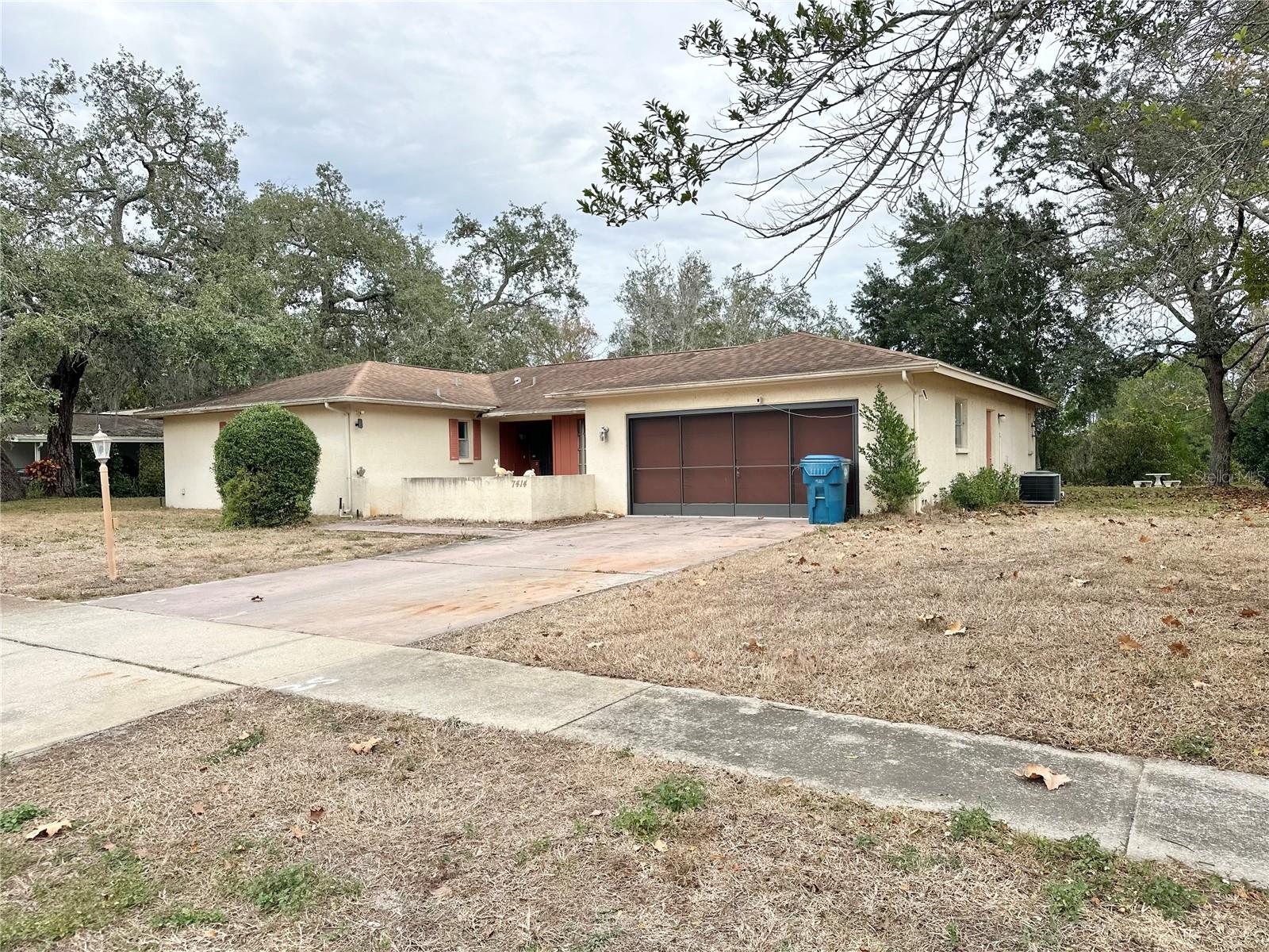 Image 6 of 50 For 7414 Acorn Circle