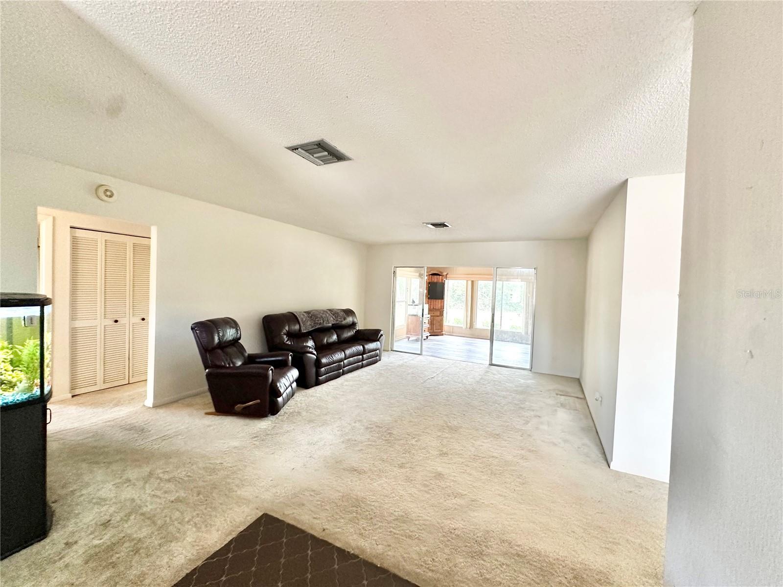 Image 9 of 50 For 7414 Acorn Circle