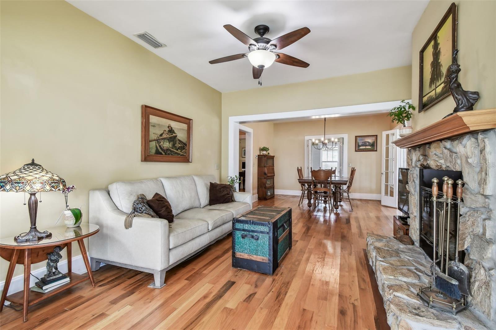 Image 23 of 54 For 7342 Grand Boulevard