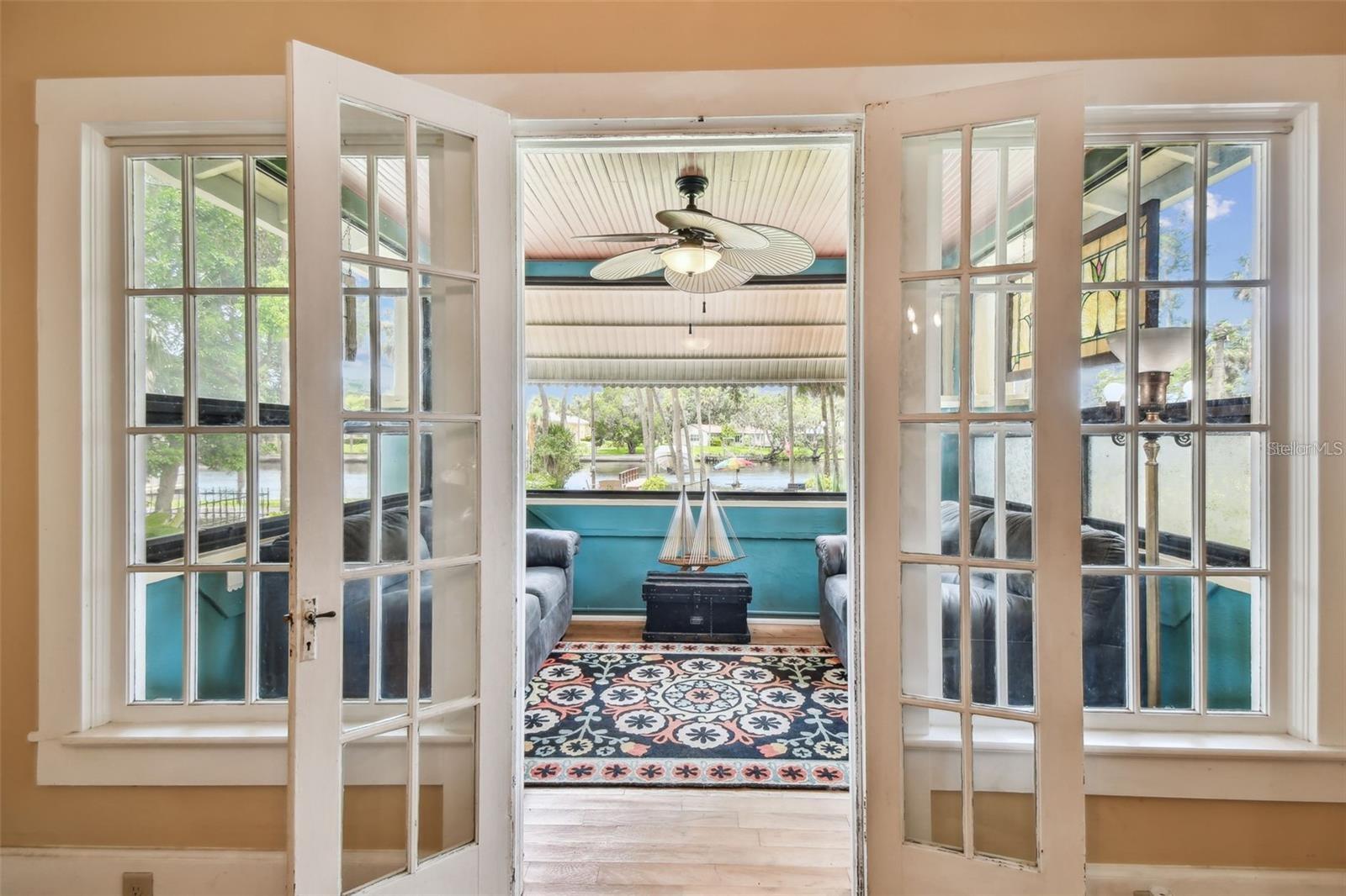 Image 9 of 54 For 7342 Grand Boulevard